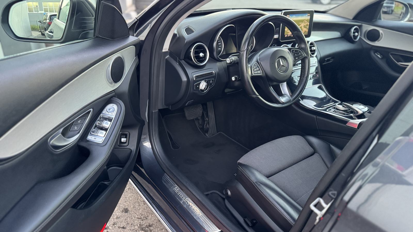 MERCEDES-BENZ C-KLASA 2.2 CDI ILS LED FAROVI/KAMERA/NAVIGACIJA, fotografija 9