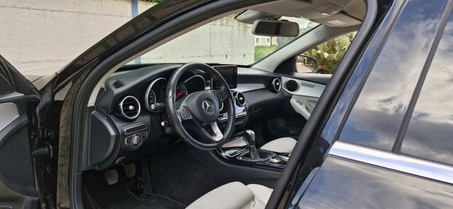 Mercedes-Benz C-klasa 200 Avantgarde, fotografija 10
