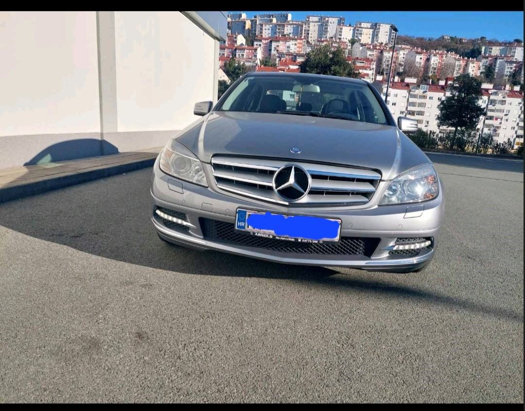 Mercedes-Benz C-klasa 220 CDI AUTOMATIK - reg. do 10/2026 !, fotografija 2