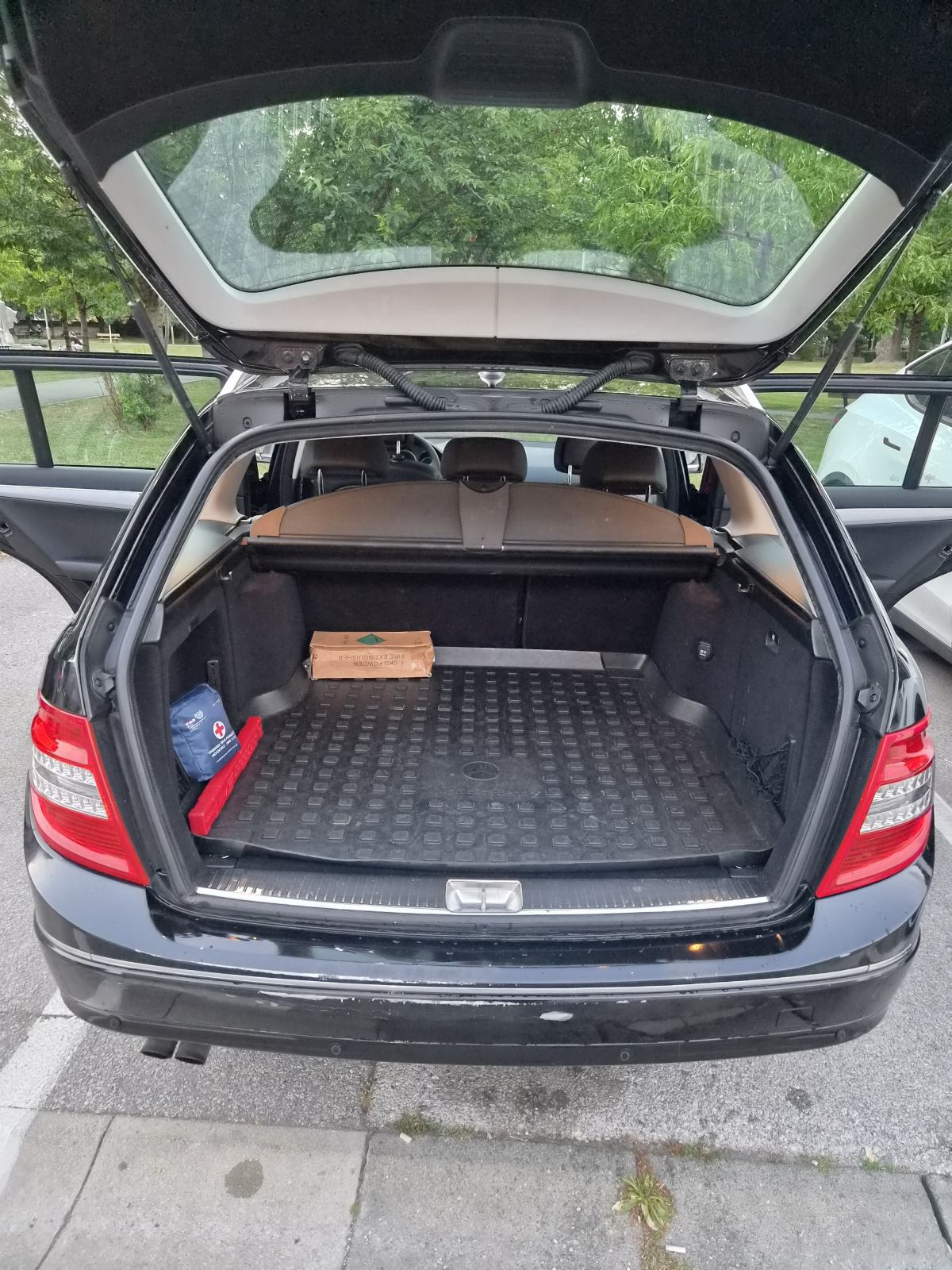 Mercedes-Benz C-klasa 200 CDI automatik, pogled izvana - slika 1
