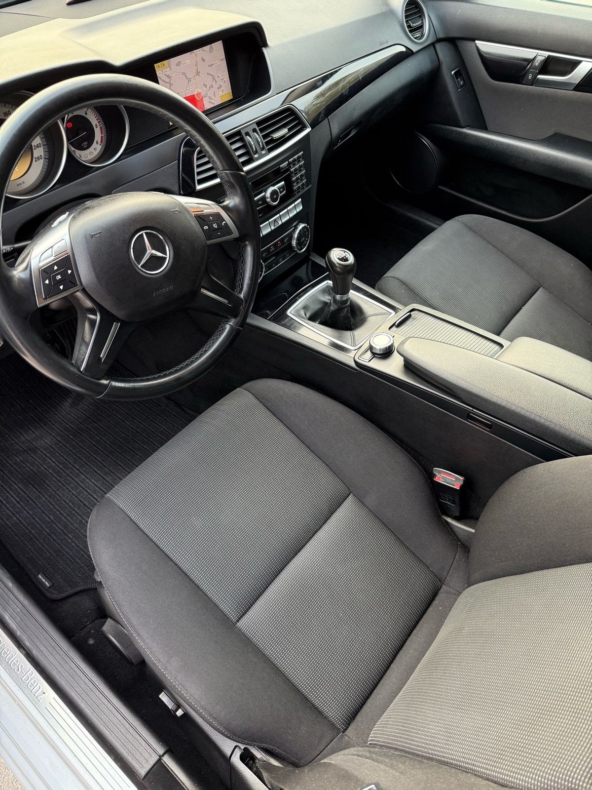 Mercedes-Benz C-klasa 200 CDI, fotografija 11