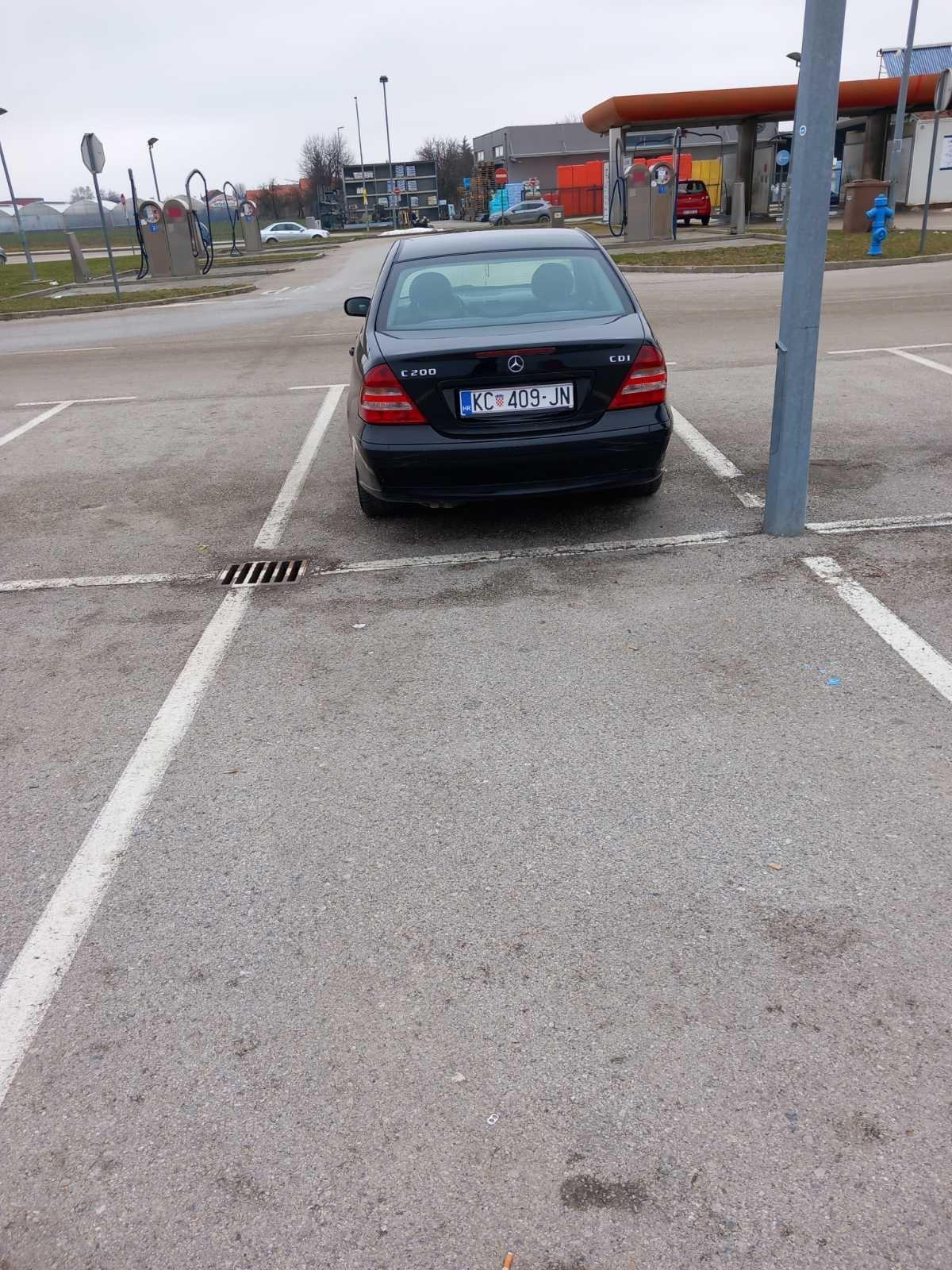 Mercedes-Benz C-Klasa 2005. god, garažiran, kožna sjedala 098-936-3565, fotografija 8