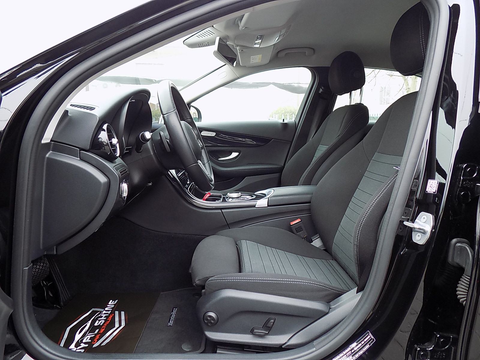 Mercedes C 200 d / AUTOMATIK / FULL LED / NAVI / KAMERA / ALU / PDC, fotografija 9