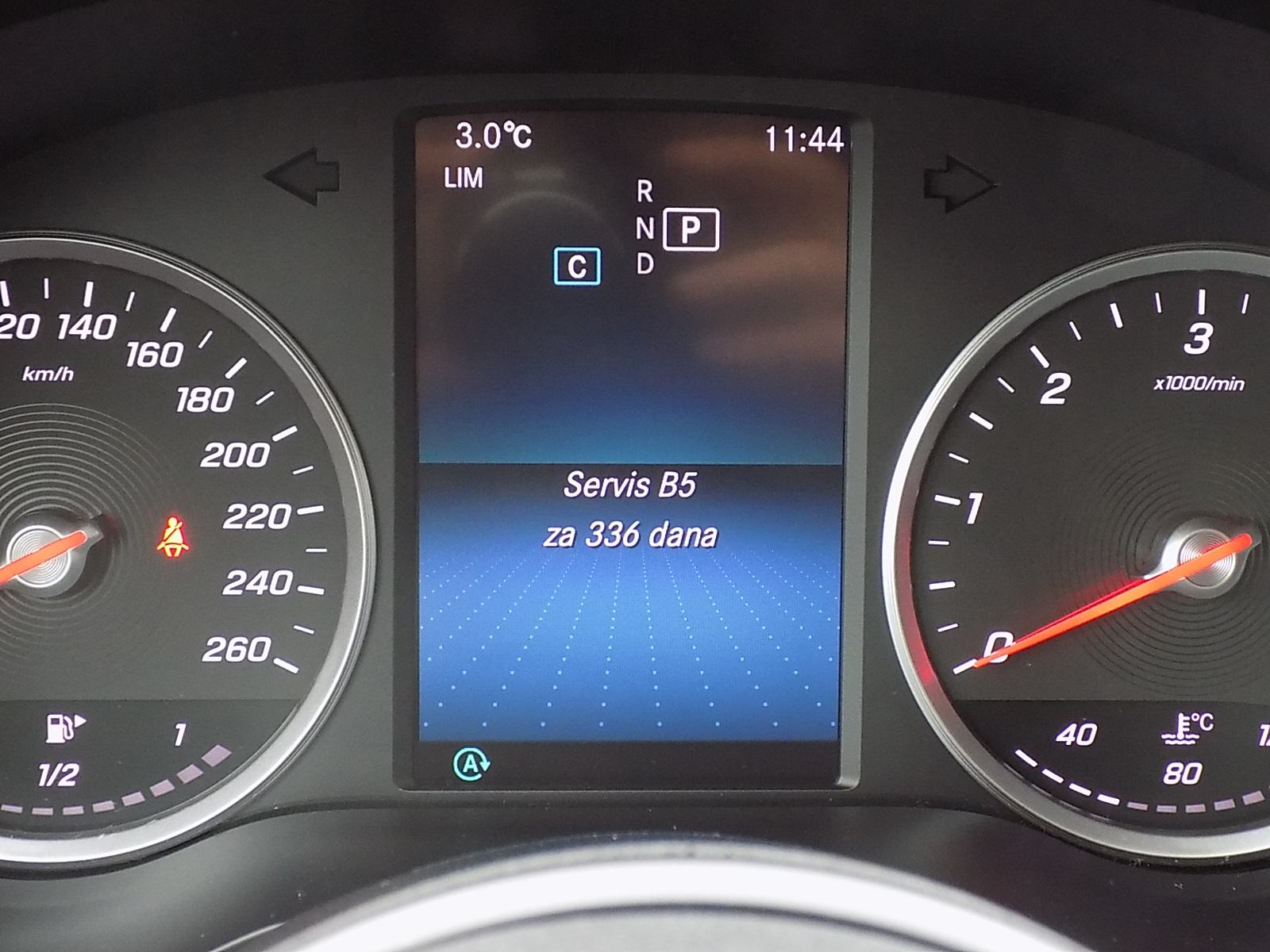 Mercedes C 200 d / AUTOMATIK / FULL LED / NAVI / KAMERA / ALU / PDC, fotografija 14