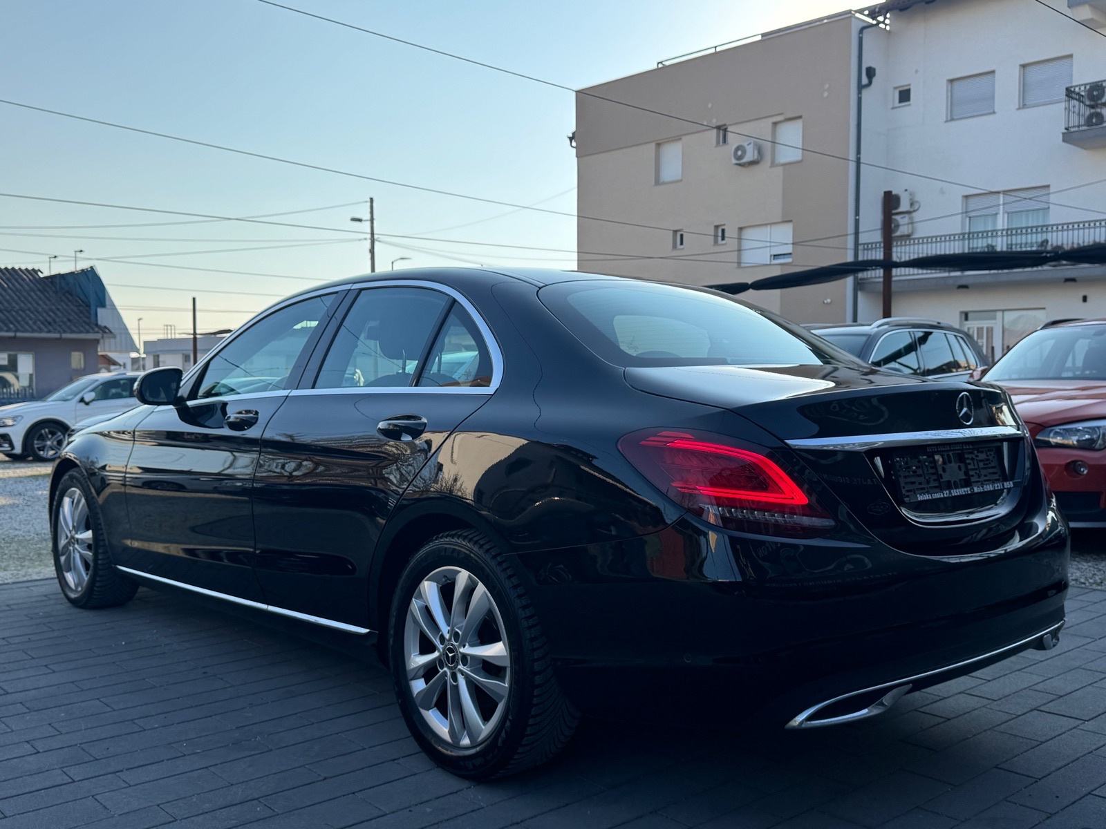 Mercedes C 200 d / AUTOMATIK / FULL LED / NAVI / KAMERA / ALU / PDC, fotografija 7