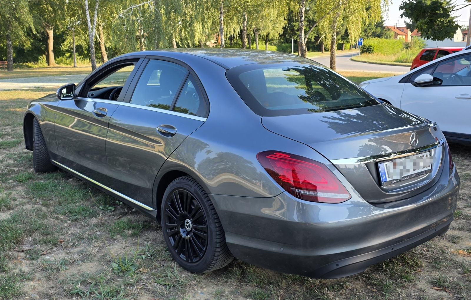 Mercedes-Benz C-klasa 200 D automatik, pogled izvana - slika 2