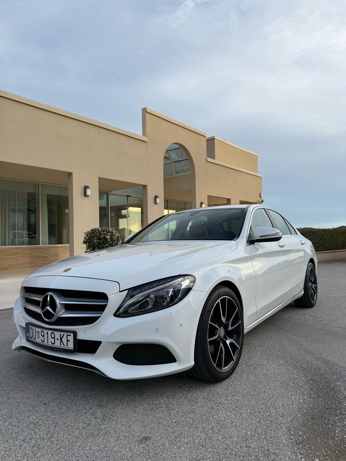 Mercedes-Benz C-klasa 200 D, fotografija 2