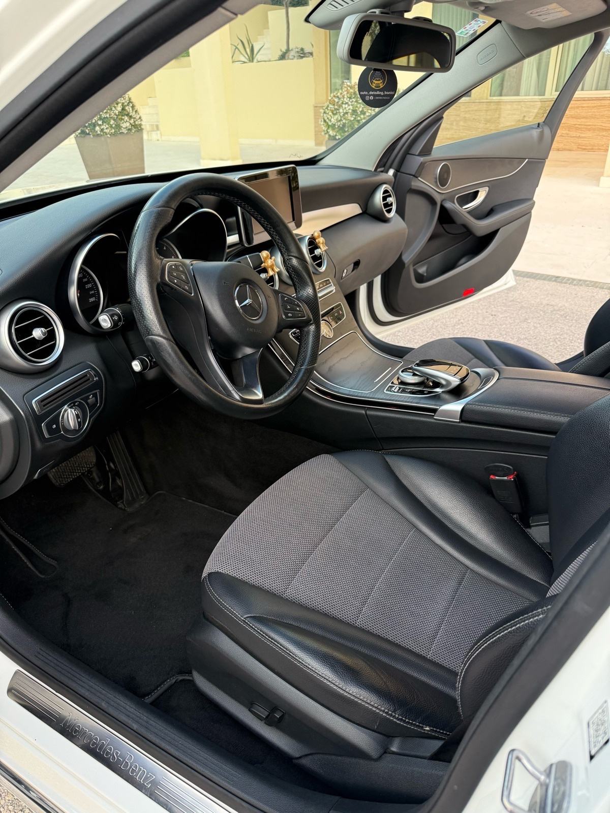 Mercedes-Benz C-klasa 200 D, fotografija 11