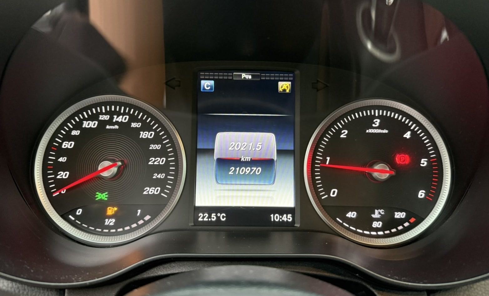 Mercedes-Benz C-klasa 200 LED-NAVIGACIJA-GRIJANJE SJED.-TEMPOMAT, fotografija 12