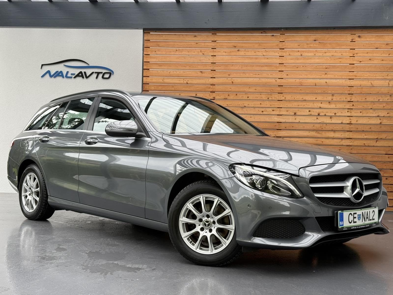 Mercedes-Benz C-klasa 200 LED-NAVIGACIJA-GRIJANJE SJED.-TEMPOMAT, pogled izvana - slika 3