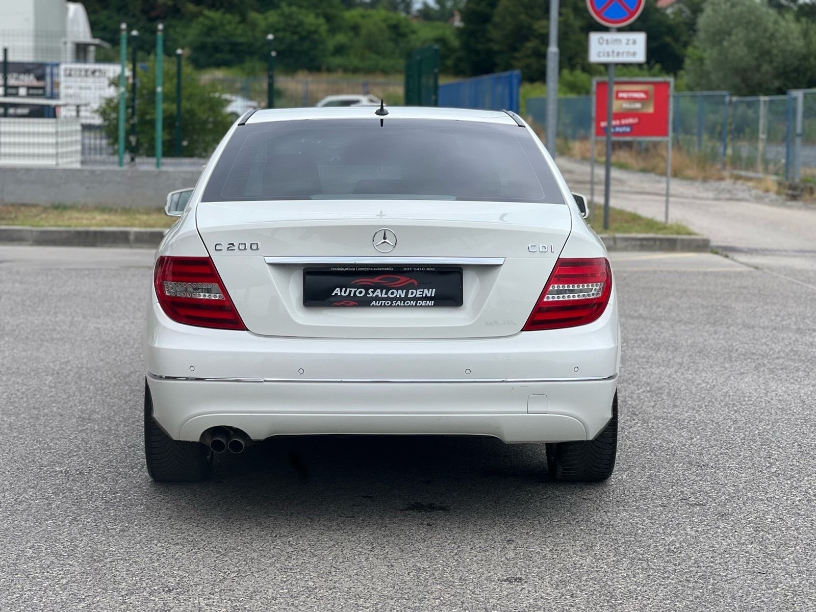 Mercedes-Benz C-klasa 2.2 CDI AVANGARDE AUTOMATIC 9,999€!!!, fotografija 6