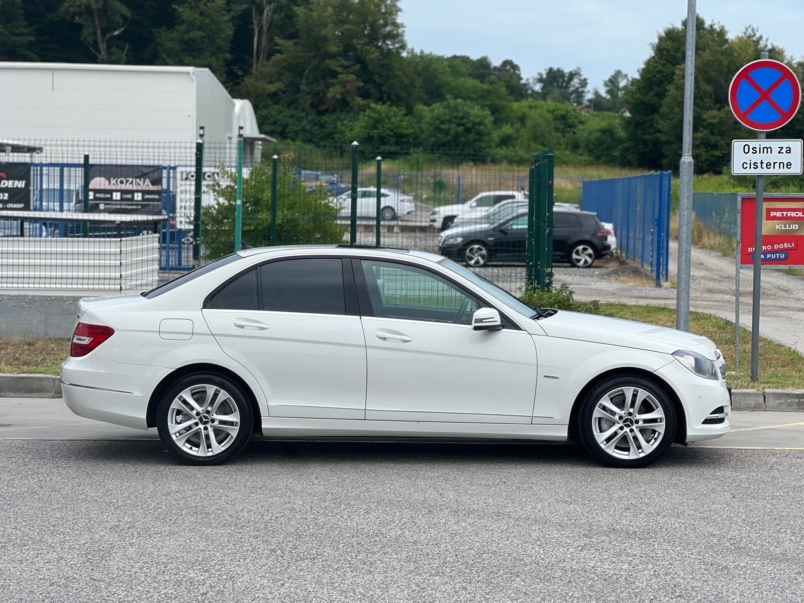 Mercedes-Benz C-klasa 2.2 CDI AVANGARDE AUTOMATIC 9,999€!!!, fotografija 8