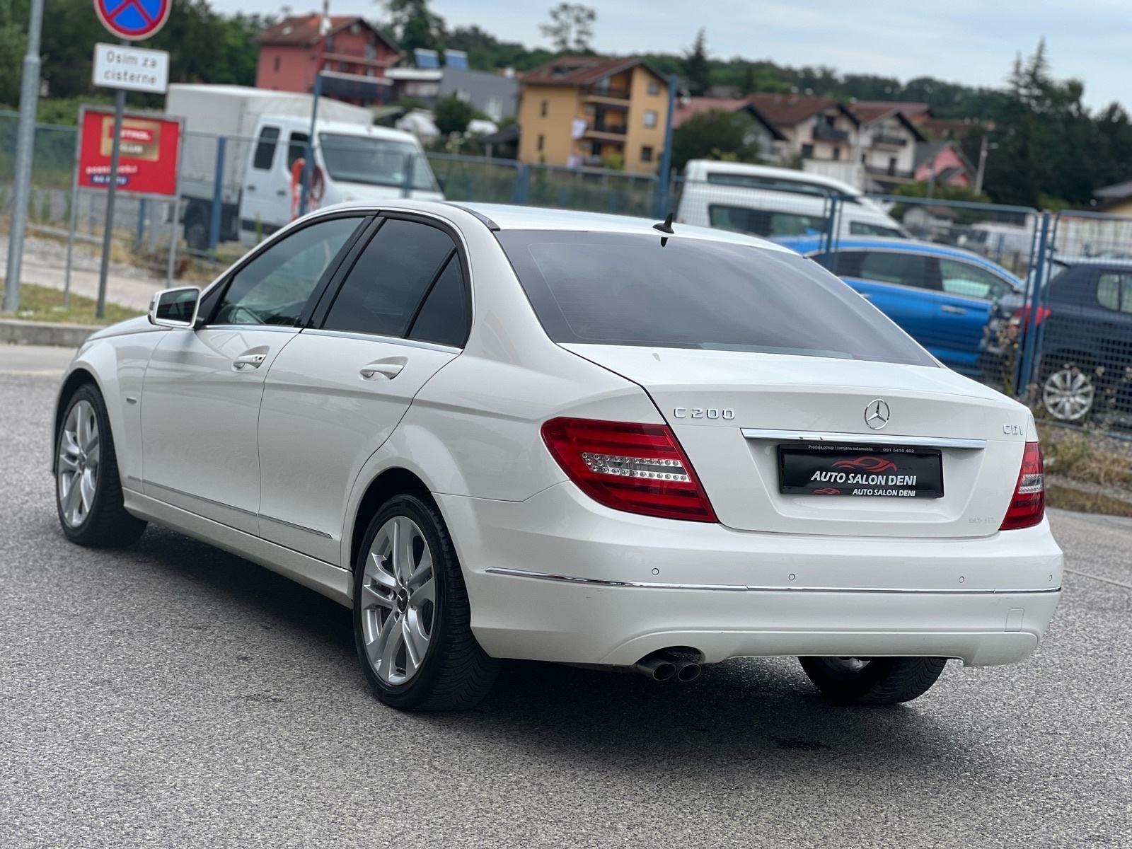 Mercedes-Benz C-klasa 2.2 CDI AVANGARDE AUTOMATIC 9,999€!!!, fotografija 10