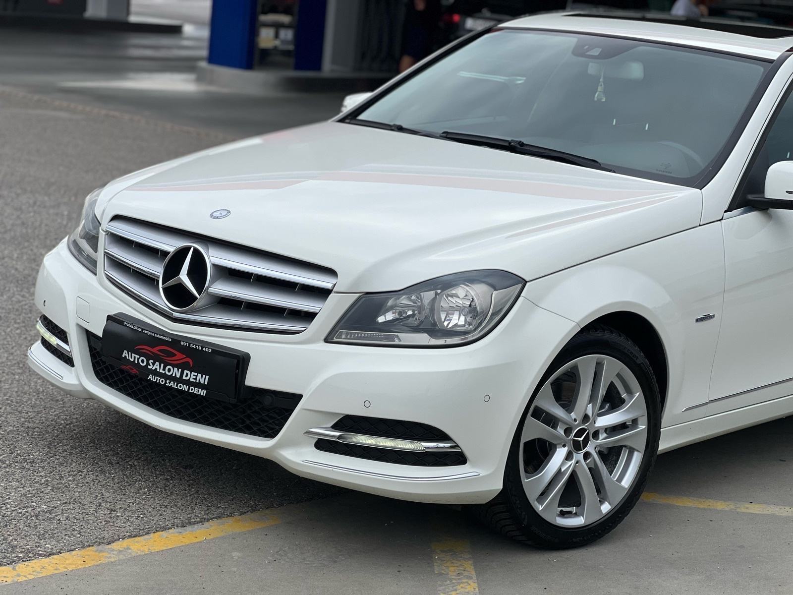 Mercedes-Benz C-klasa 2.2 CDI AVANGARDE AUTOMATIC 9,999€!!!, fotografija 12