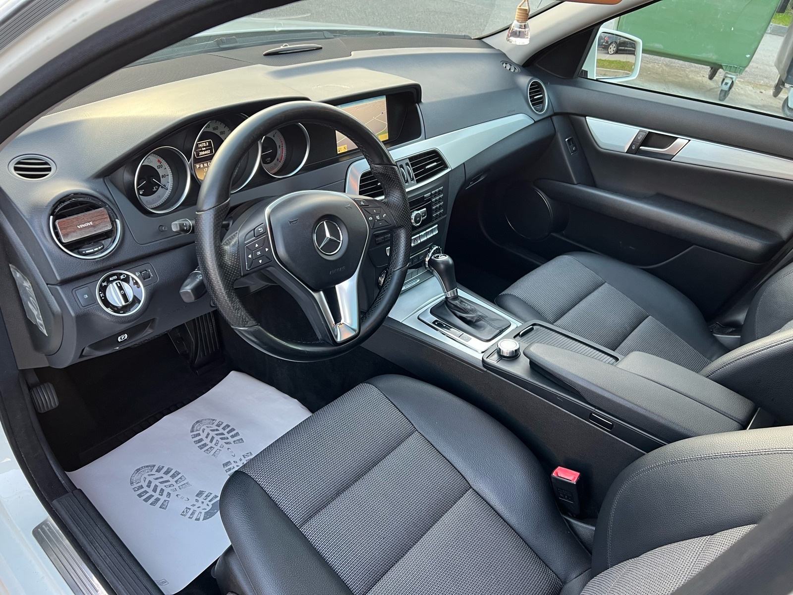 Mercedes-Benz C-klasa 2.2 CDI AVANGARDE AUTOMATIC 9,999€!!!, fotografija 13