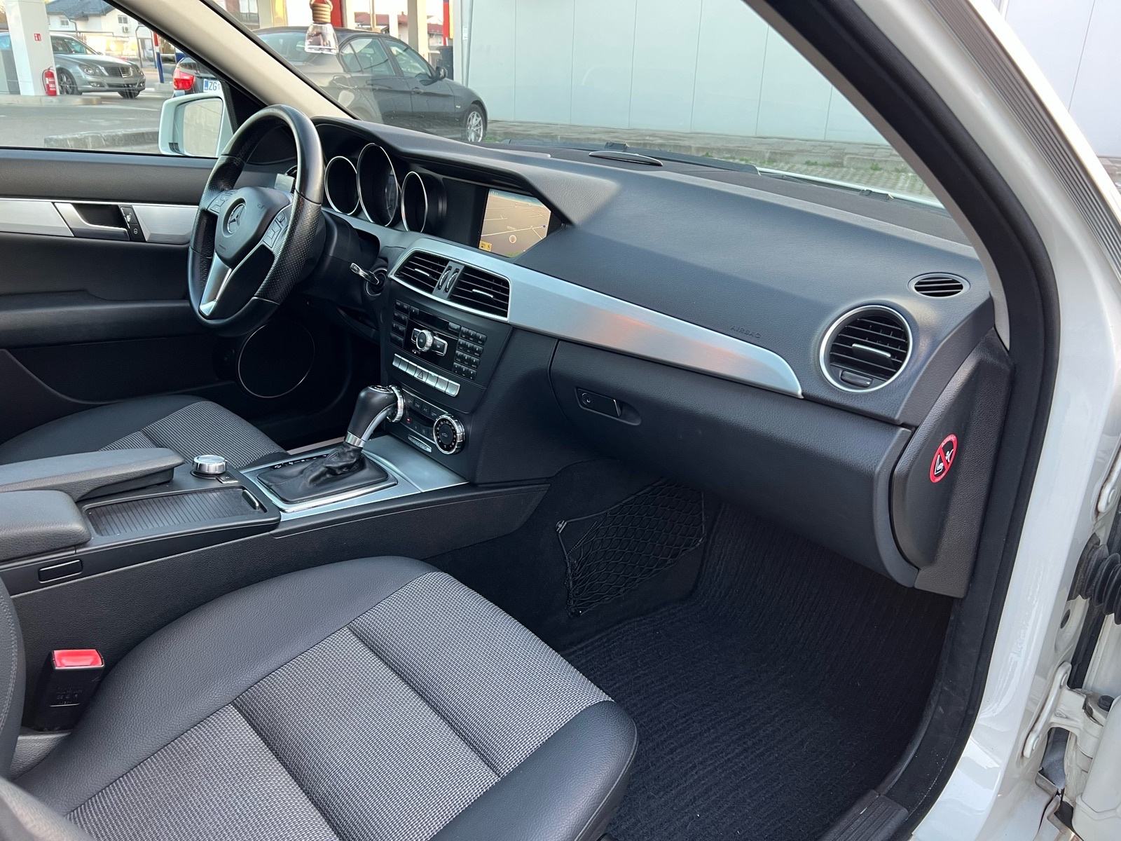Mercedes-Benz C-klasa 2.2 CDI AVANGARDE AUTOMATIC 9,999€!!!, fotografija 14