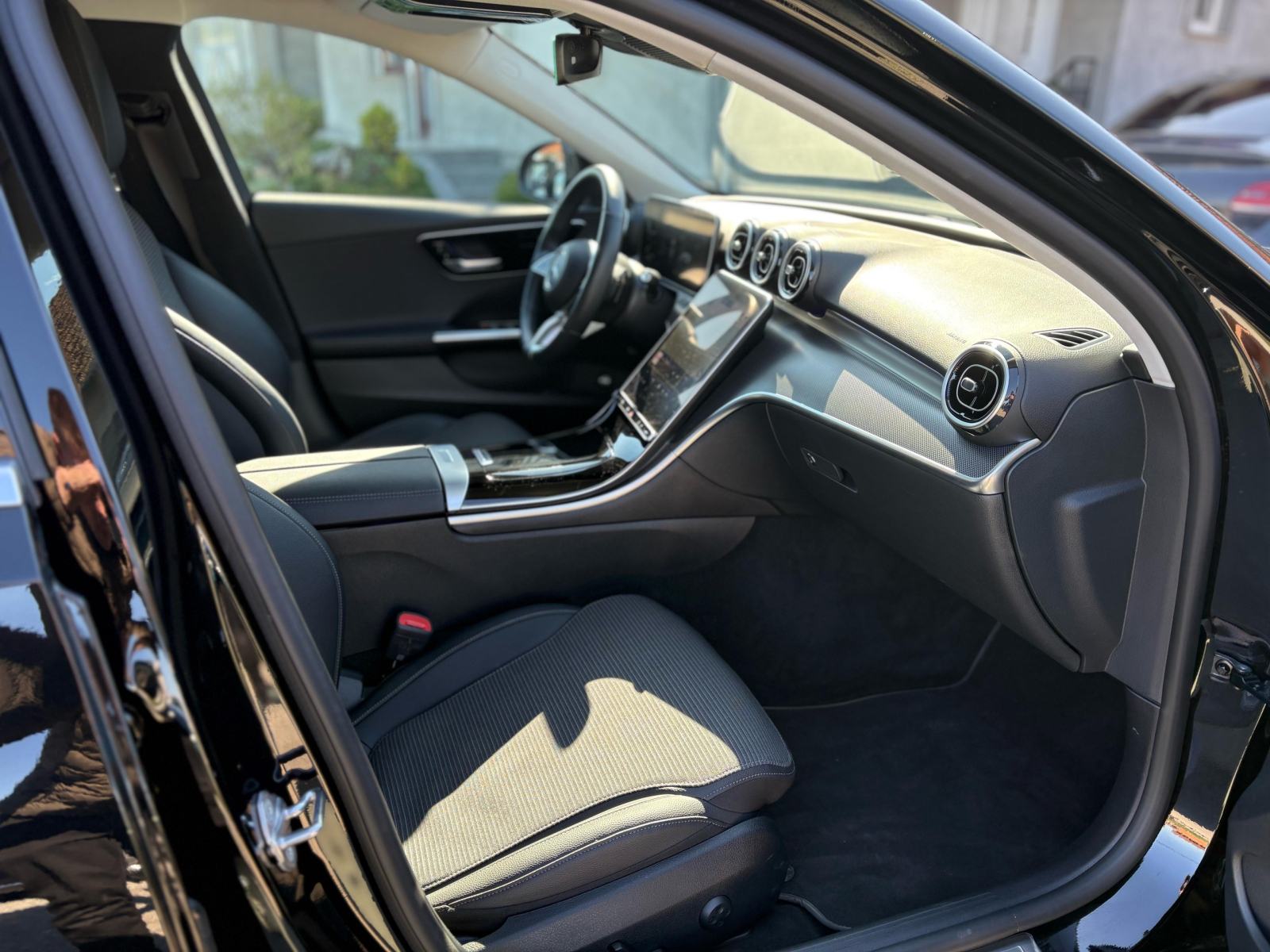 Mercedes-Benz C-klasa 220 4MATIC, fotografija 10
