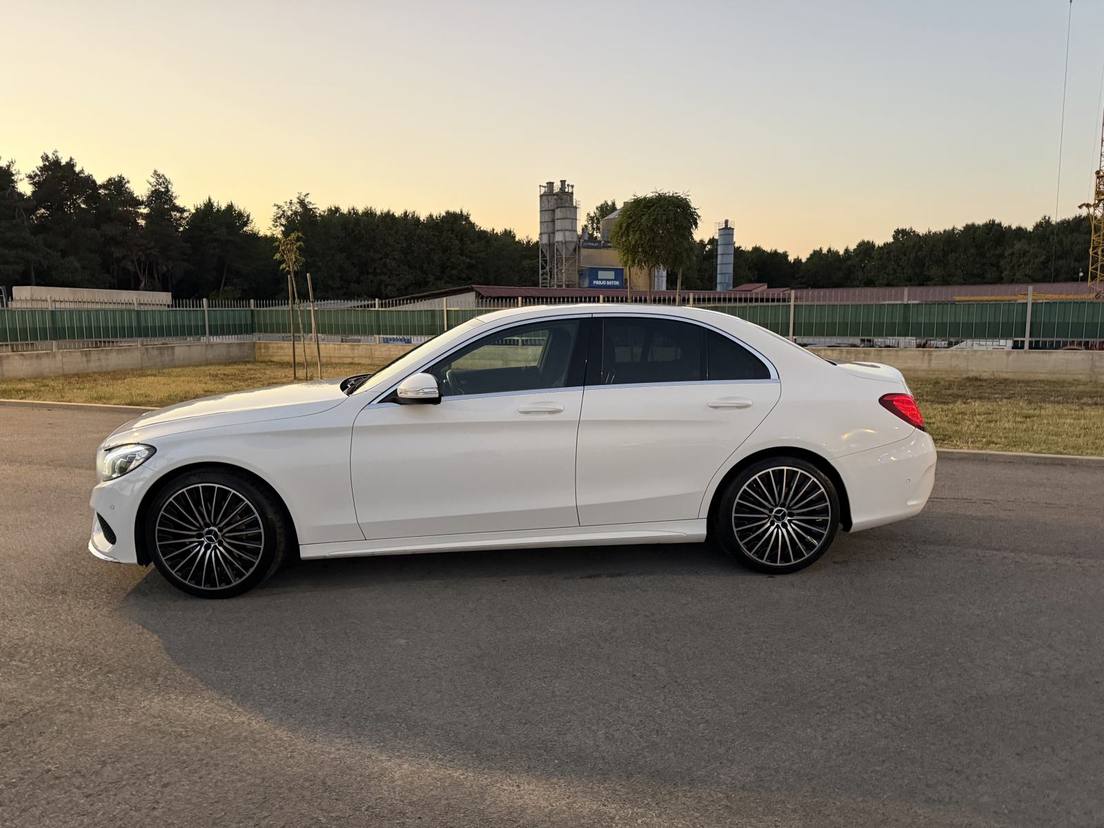 Mercedes-Benz C-klasa 220 AMG automatik, fotografija 2