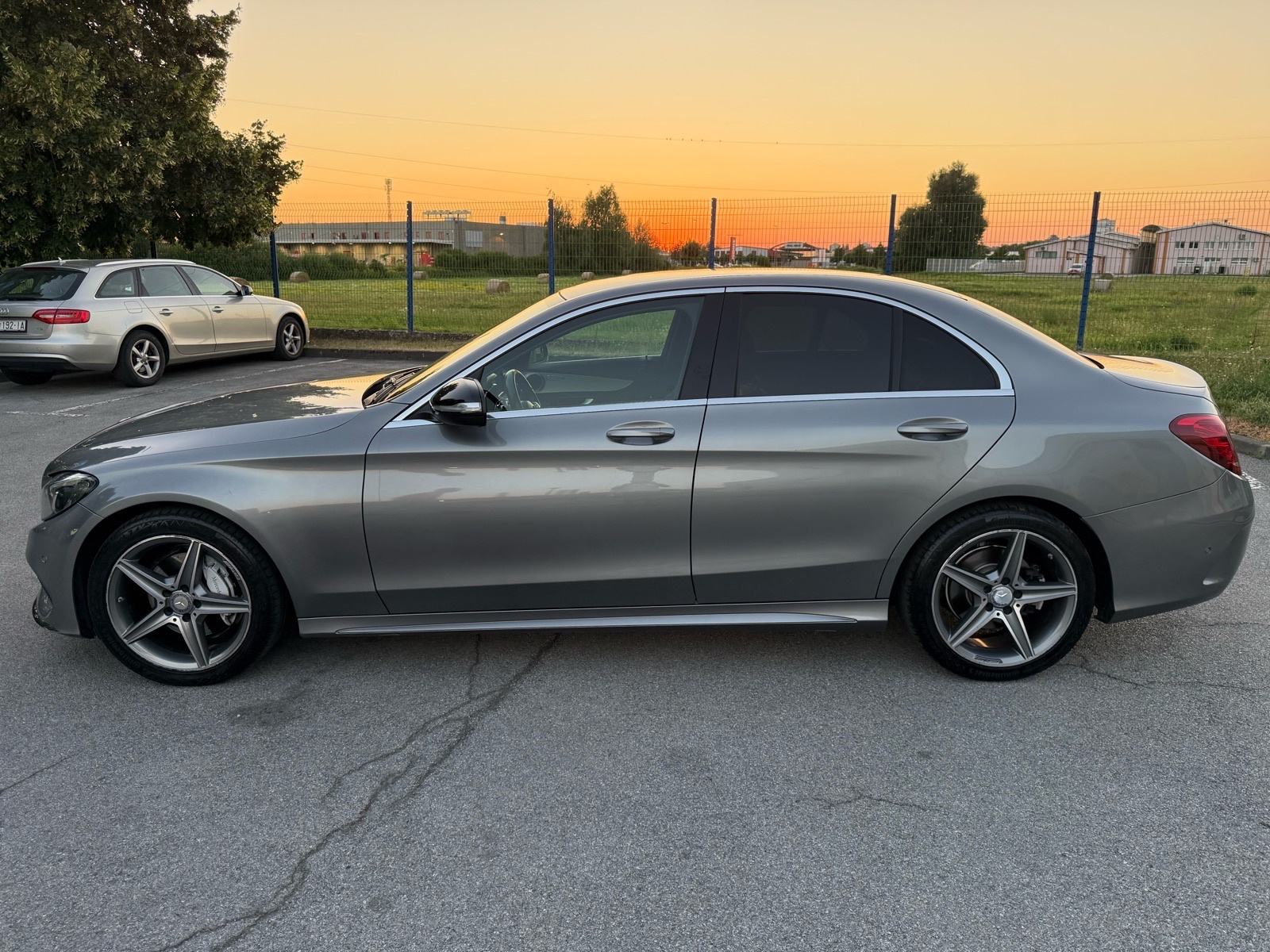 Mercedes-Benz C-klasa 220 CDI "AMG", NAVI,LED,KOŽA,2xPDC,REG.03/2027., fotografija 2