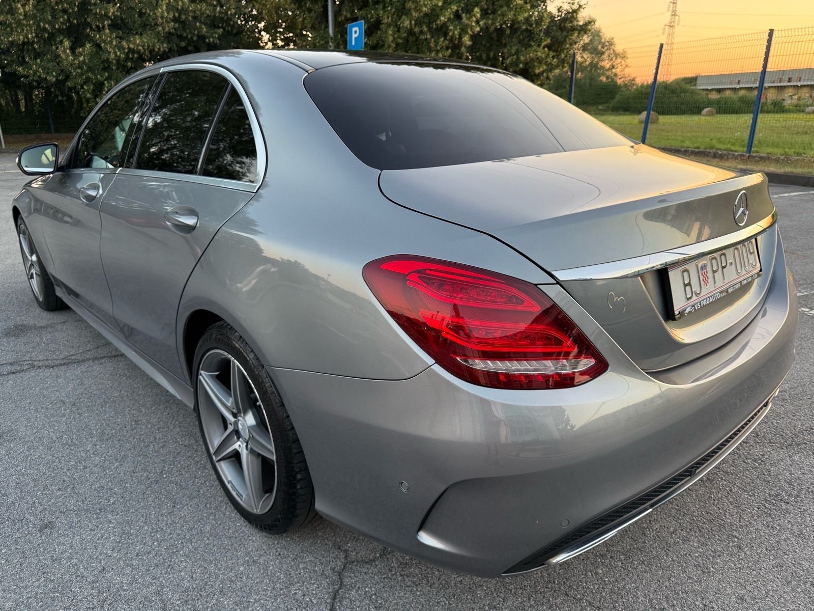 Mercedes-Benz C-klasa 220 CDI "AMG", NAVI,LED,KOŽA,2xPDC,REG.03/2027., fotografija 3