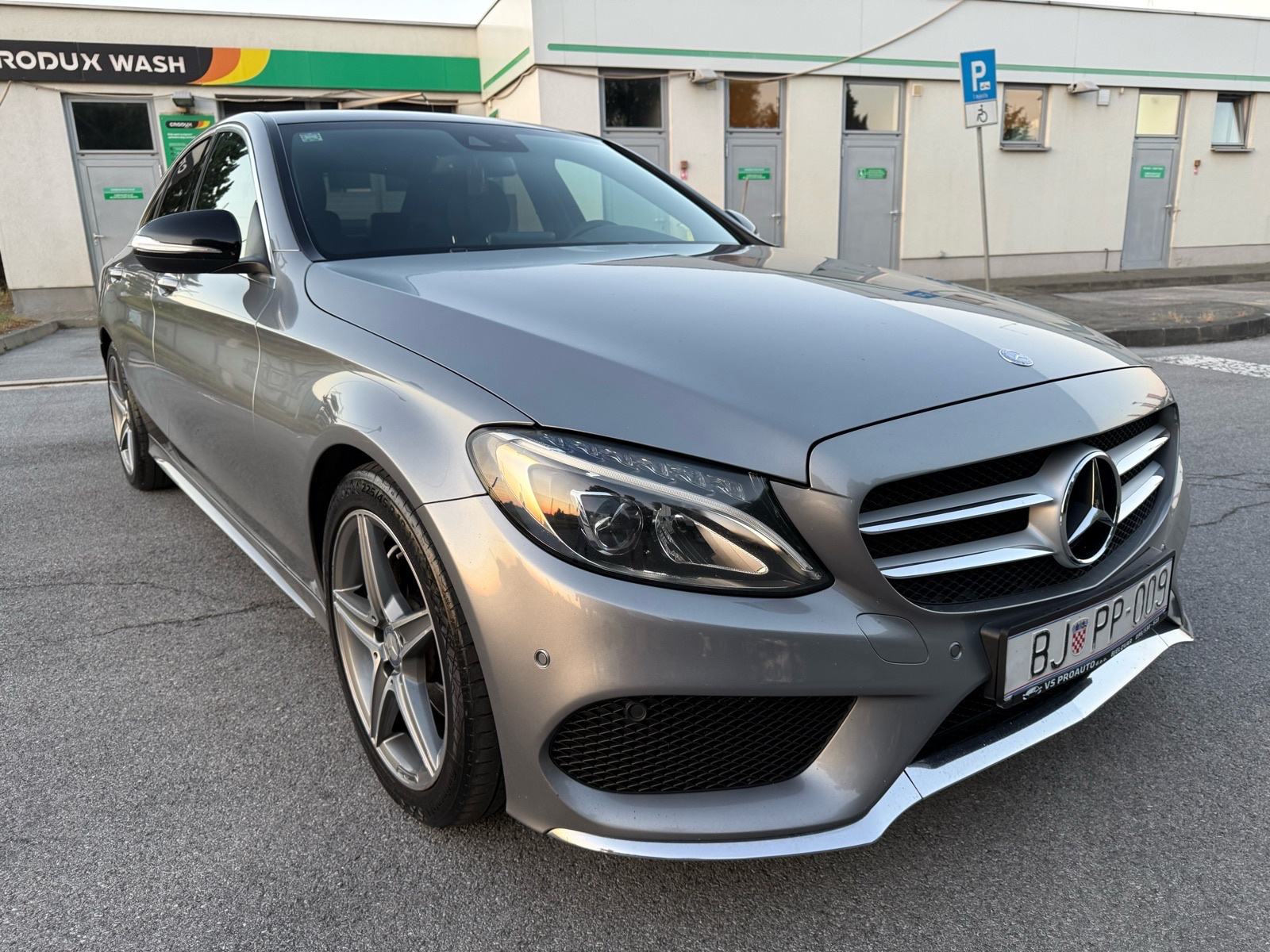 Mercedes-Benz C-klasa 220 CDI "AMG", NAVI,LED,KOŽA,2xPDC,REG.03/2027., fotografija 7