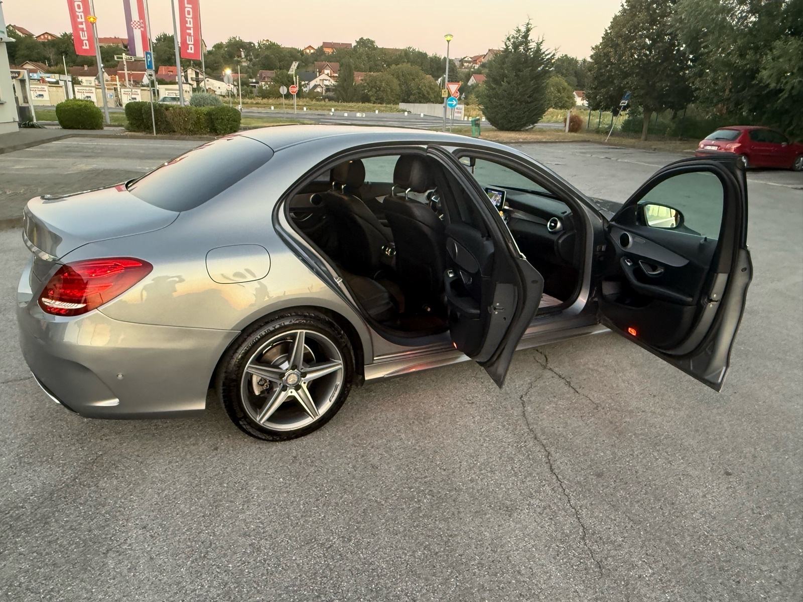 Mercedes-Benz C-klasa 220 CDI "AMG", NAVI,LED,KOŽA,2xPDC,REG.03/2027., fotografija 19