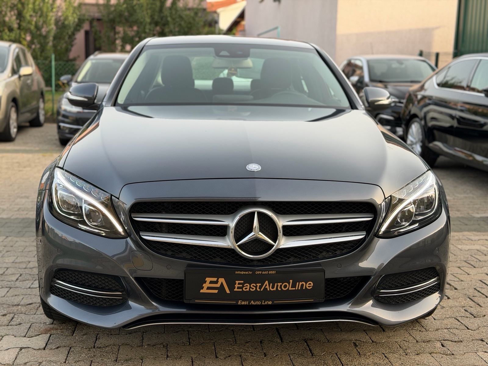 Mercedes-Benz C-klasa 220 CDI Aut. Avantgarde, Kamera, ILS, Servisna, fotografija 3