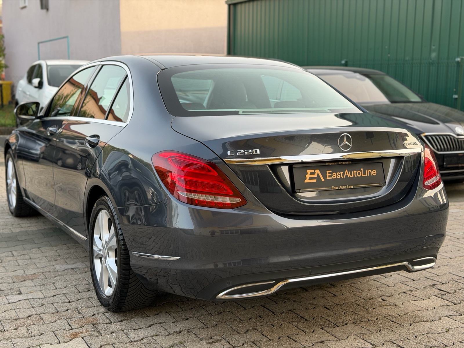 Mercedes-Benz C-klasa 220 CDI Aut. Avantgarde, Kamera, ILS, Servisna, fotografija 9