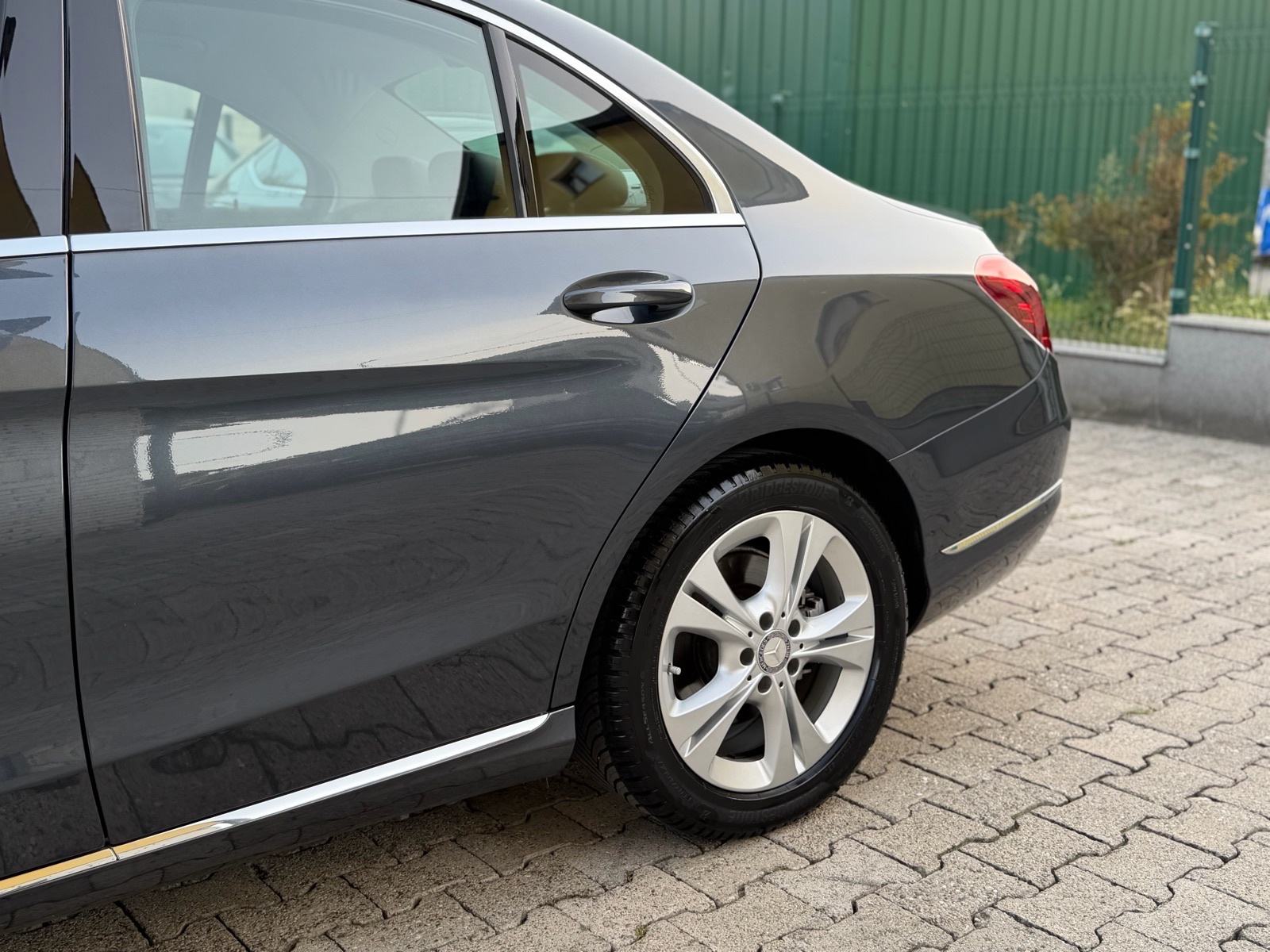 Mercedes-Benz C-klasa 220 CDI Aut. Avantgarde, Kamera, ILS, Servisna, fotografija 13