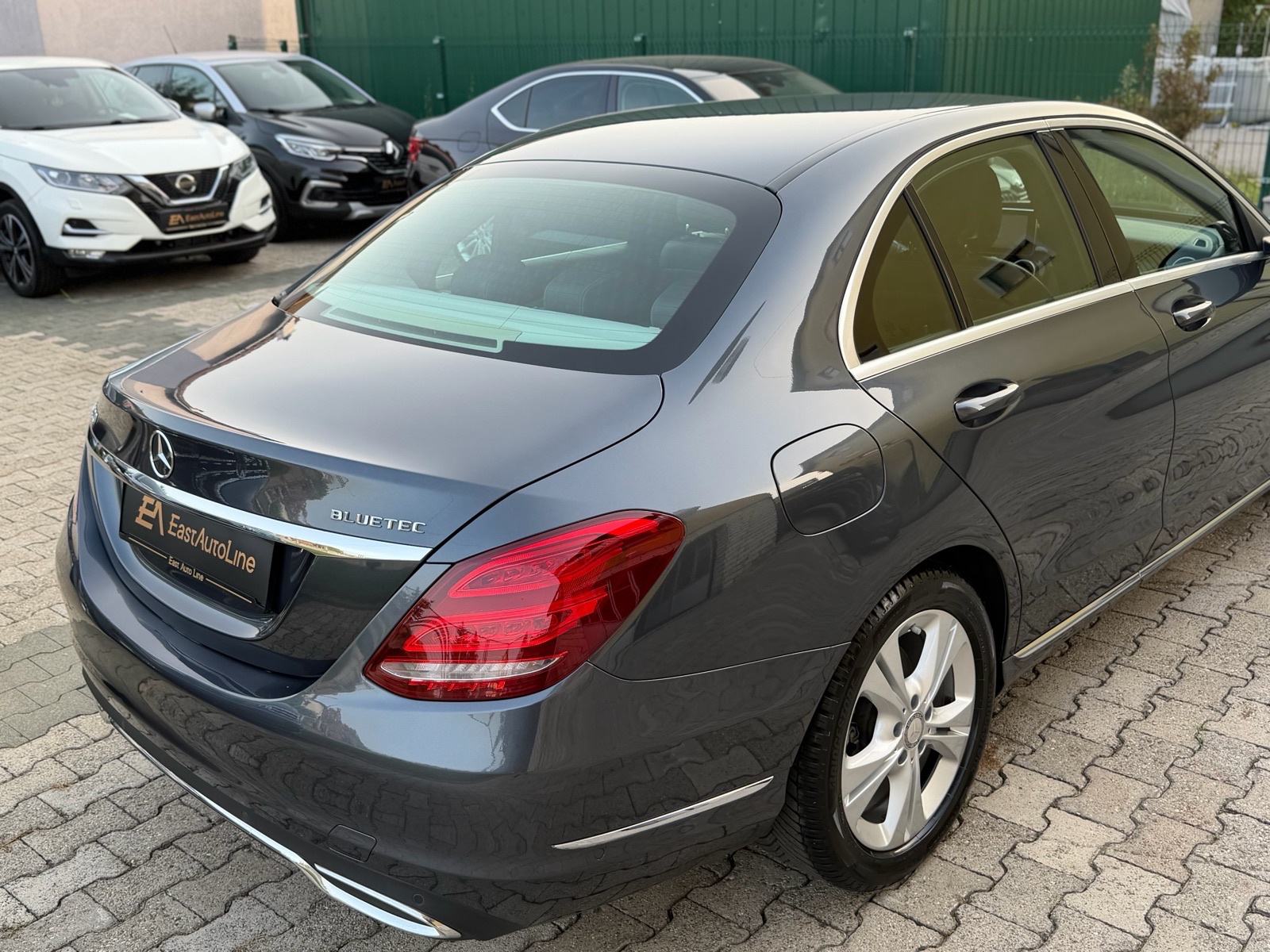 Mercedes-Benz C-klasa 220 CDI Aut. Avantgarde, Kamera, ILS, Servisna, fotografija 15