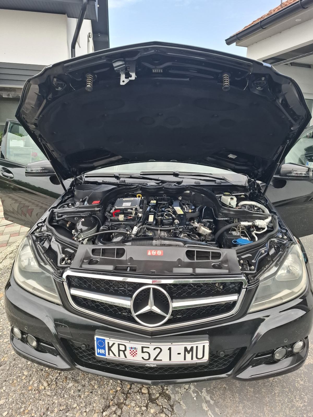 Mercedes-Benz C-klasa 220 CDI automatik ***HITNO***, fotografija 10