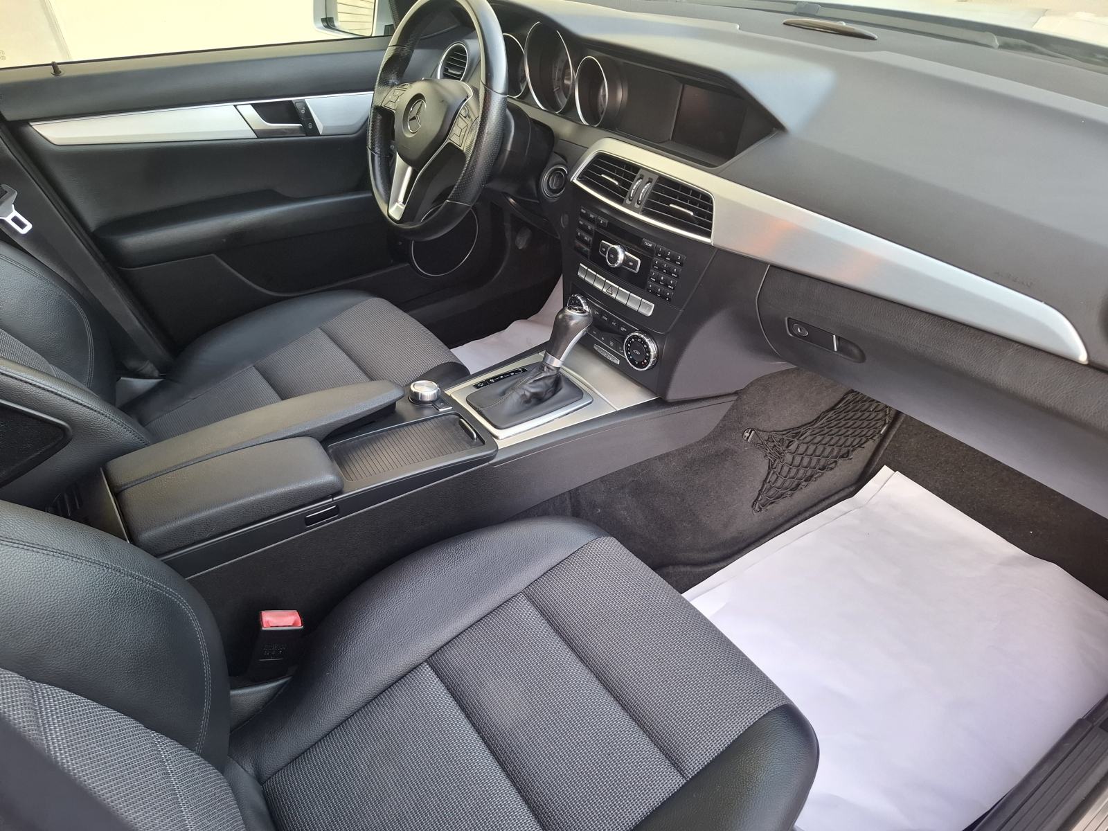 Mercedes-Benz C-klasa 220 CDI automatik, fotografija 13