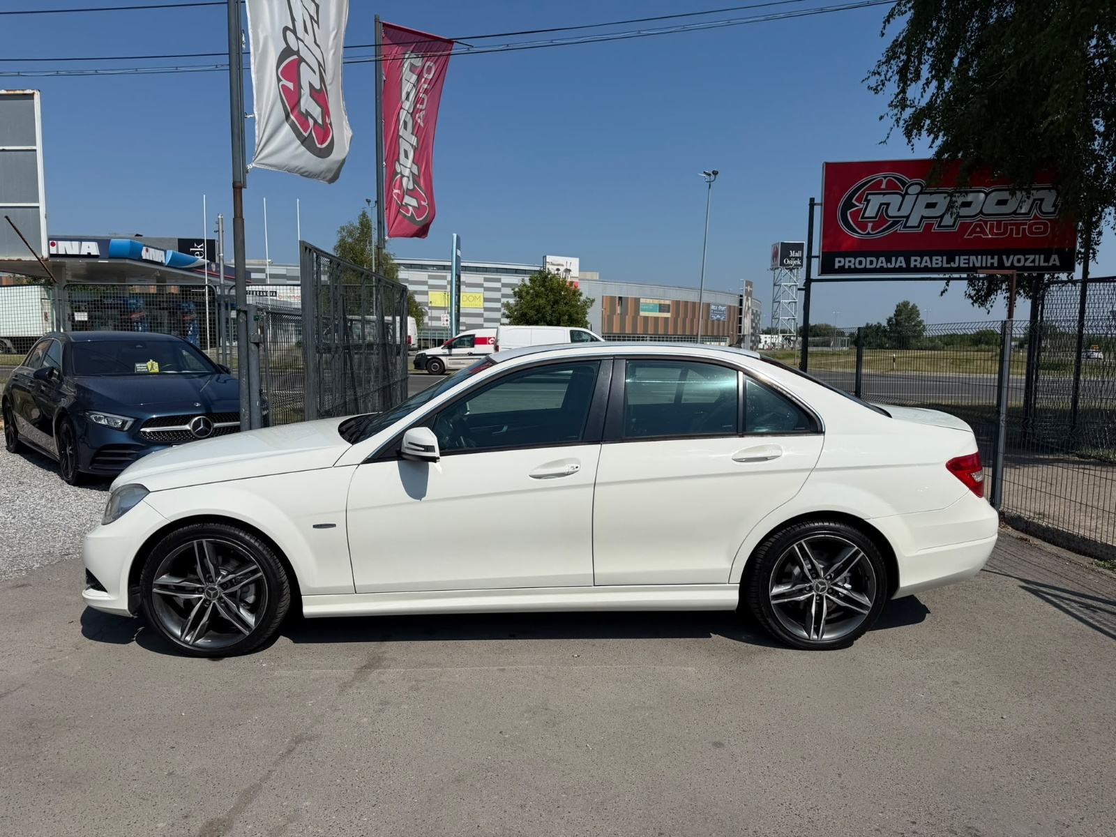 Mercedes-Benz C-klasa 220 CDI KLIMA - REGISTRIRAN - AUTOKREDIT, pogled izvana - slika 3
