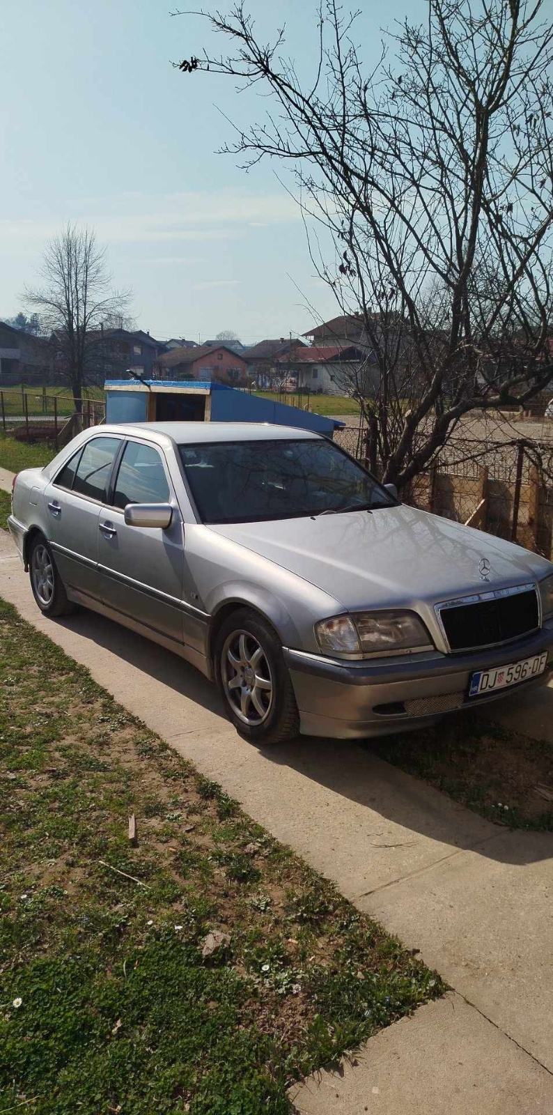 Mercedes-Benz C-klasa 250 Classic automatik, fotografija 3