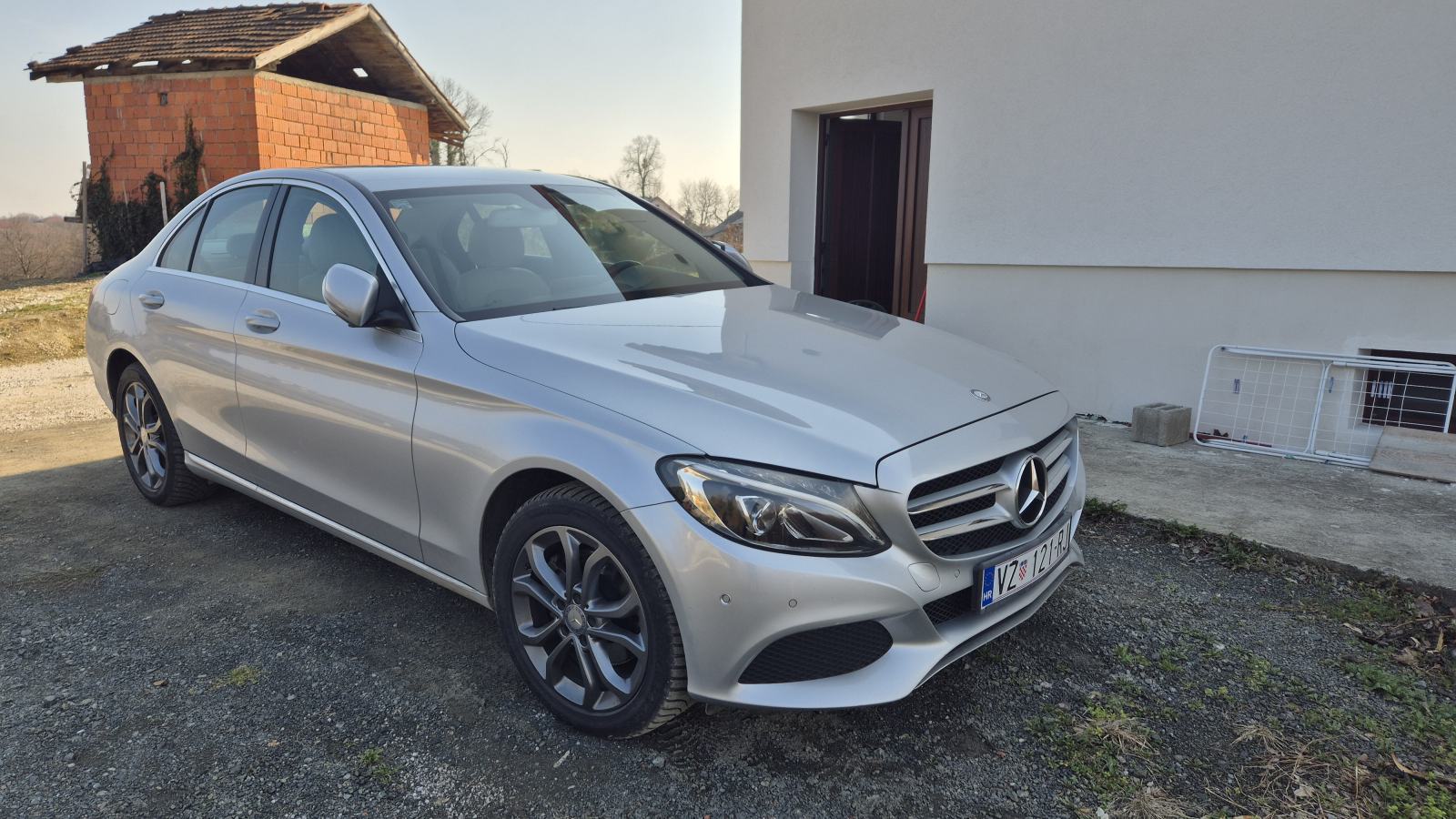 Mercedes-Benz C-klasa 220d 4MATIC automatik HR AUTO NEOSTAR POGODNOSTI, pogled izvana - slika 3