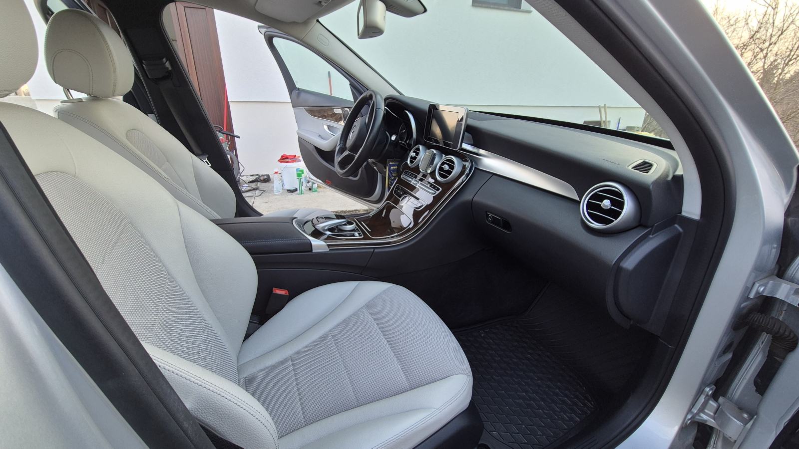 Mercedes-Benz C-klasa 220d 4MATIC automatik HR AUTO NEOSTAR POGODNOSTI, fotografija 7