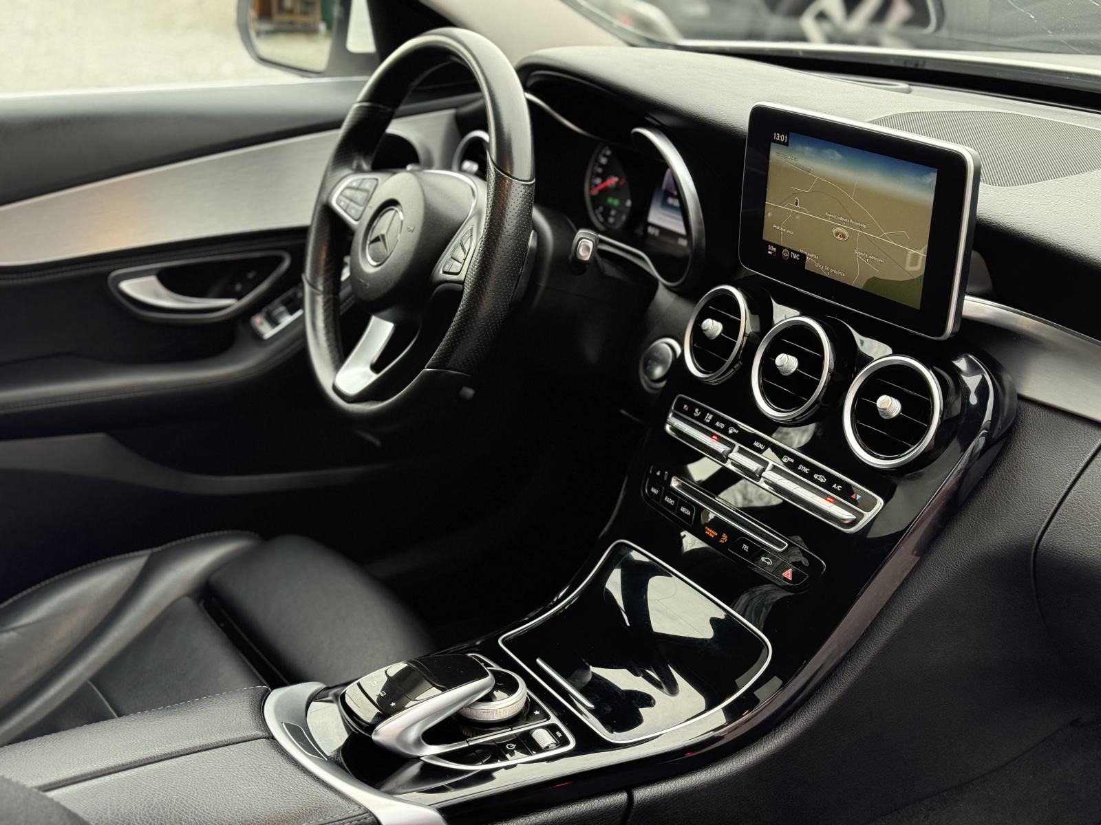 Mercedes-Benz C-klasa 220 D 7G *Exclusive* Head-up* Garancija 12mj.*, fotografija 10