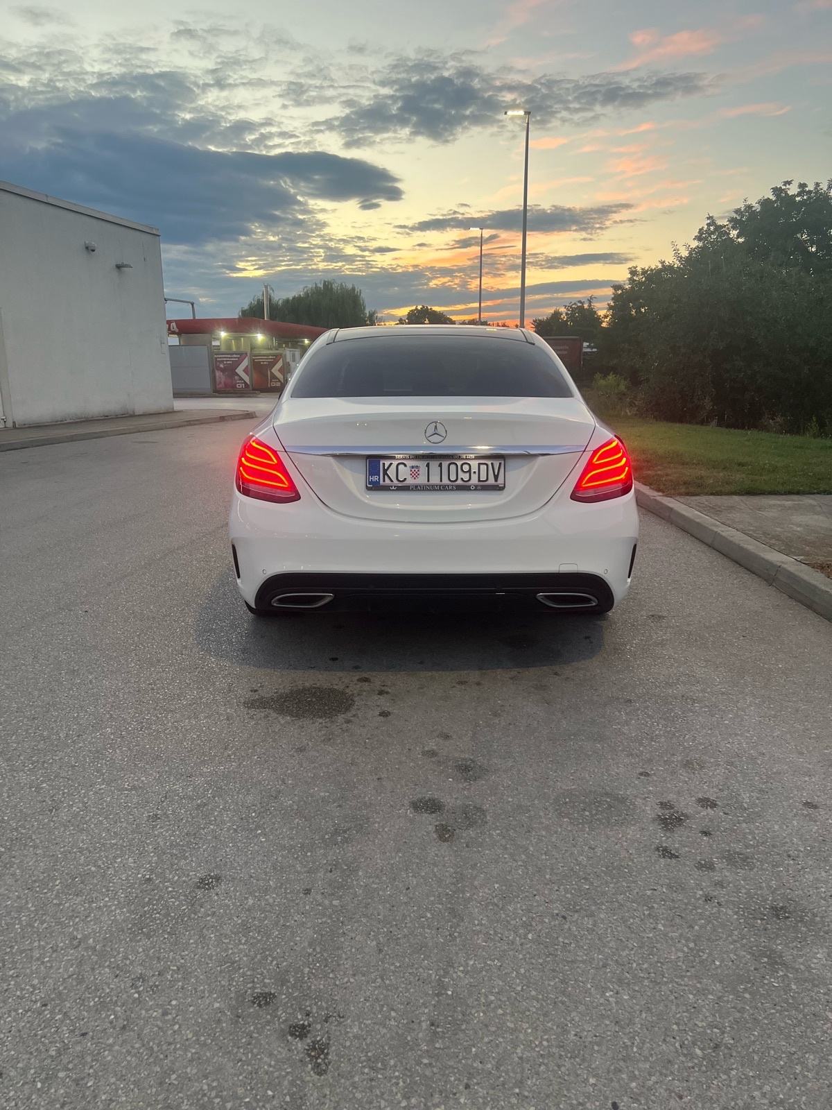 Mercedes-Benz C-klasa 220 d AMG automatik, fotografija 10