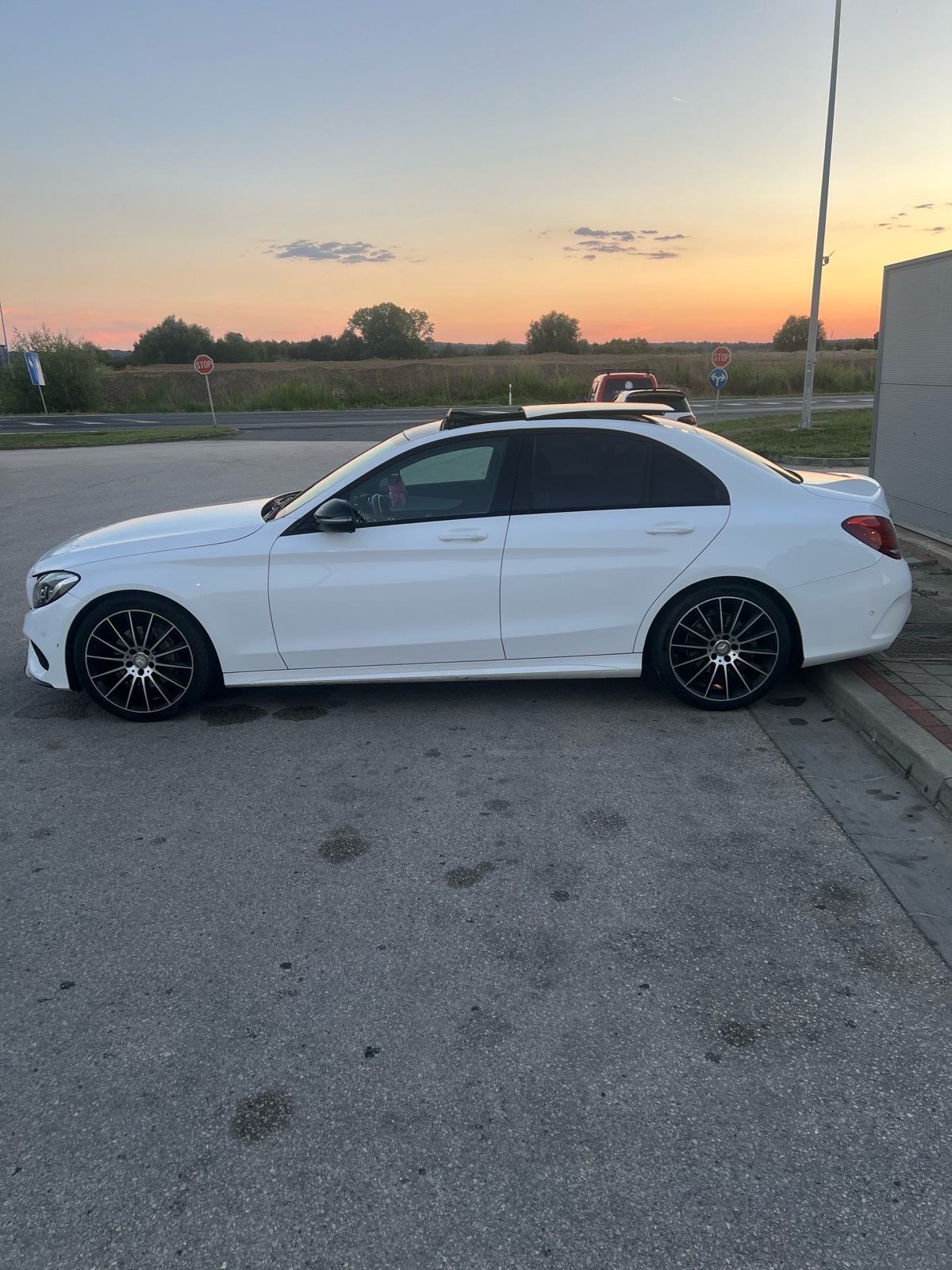 Mercedes-Benz C-klasa 220 d AMG automatik, fotografija 16