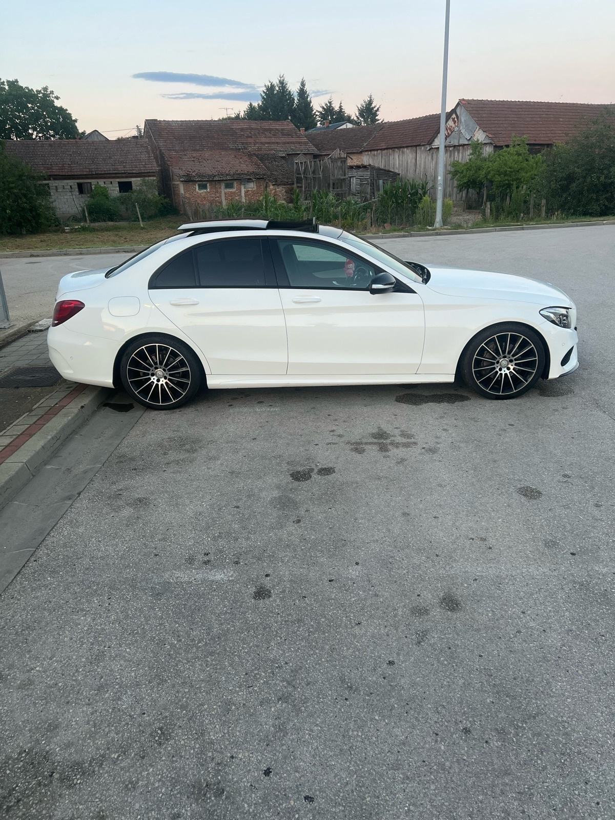 Mercedes-Benz C-klasa 220 d AMG automatik, fotografija 11