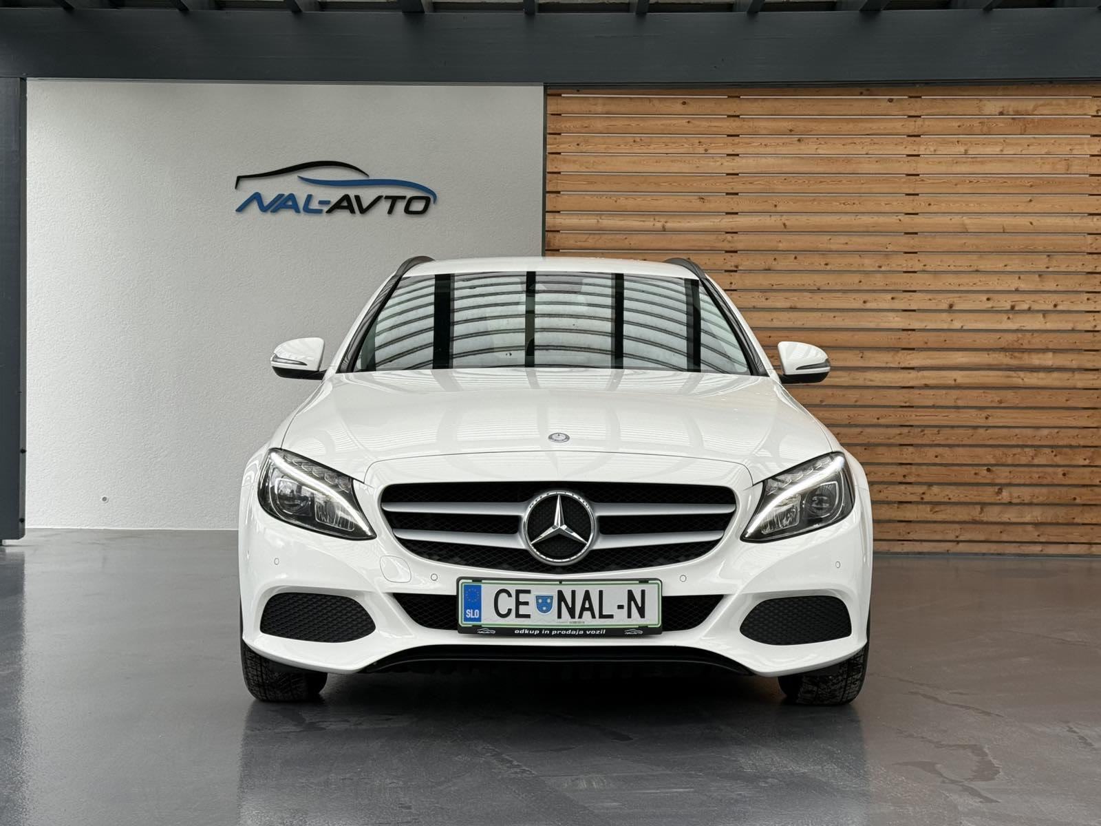 Mercedes-Benz C-klasa 220 D Aut. NAVIGACIJA-TEMPOMAT-LED, pogled izvana - slika 2