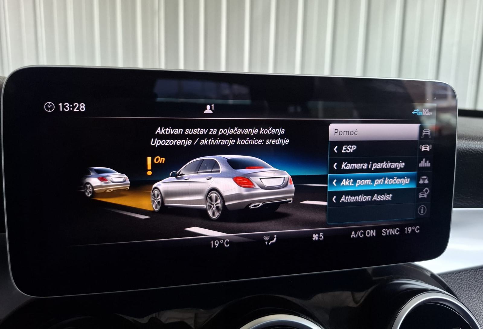 Mercedes-Benz C-klasa 220 D AUTOMATIK ALU NAV 2xPDC FULL LED GARANCIJA, fotografija 17