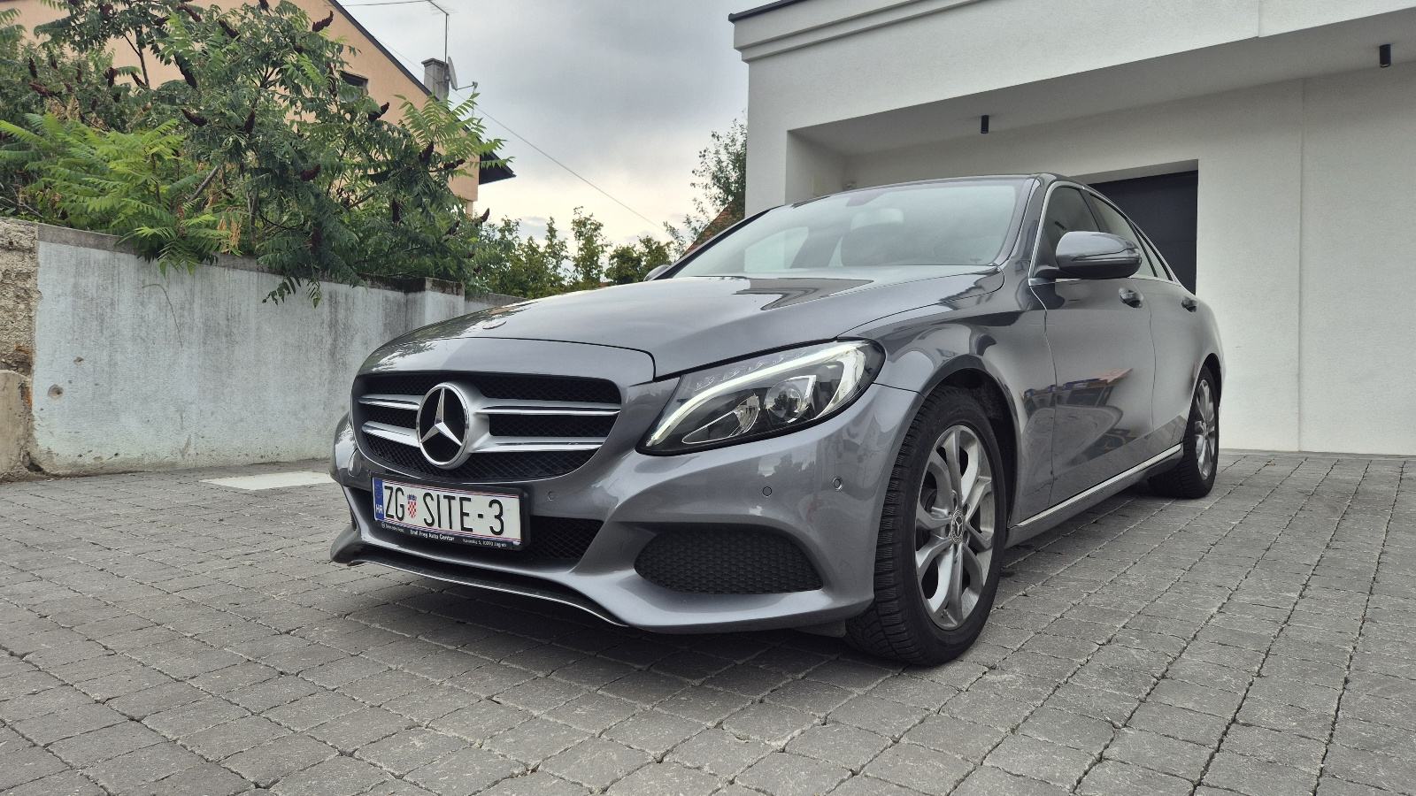 Mercedes-Benz C-klasa 220 D automatik!AVANTGARD!KUPLJEN U RH!NIJE UVOZ, fotografija 6