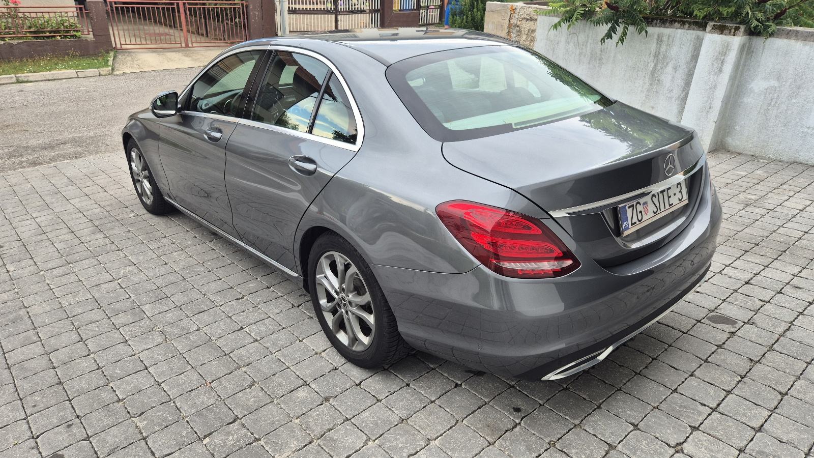 Mercedes-Benz C-klasa 220 D automatik!AVANTGARD!KUPLJEN U RH!NIJE UVOZ, fotografija 10