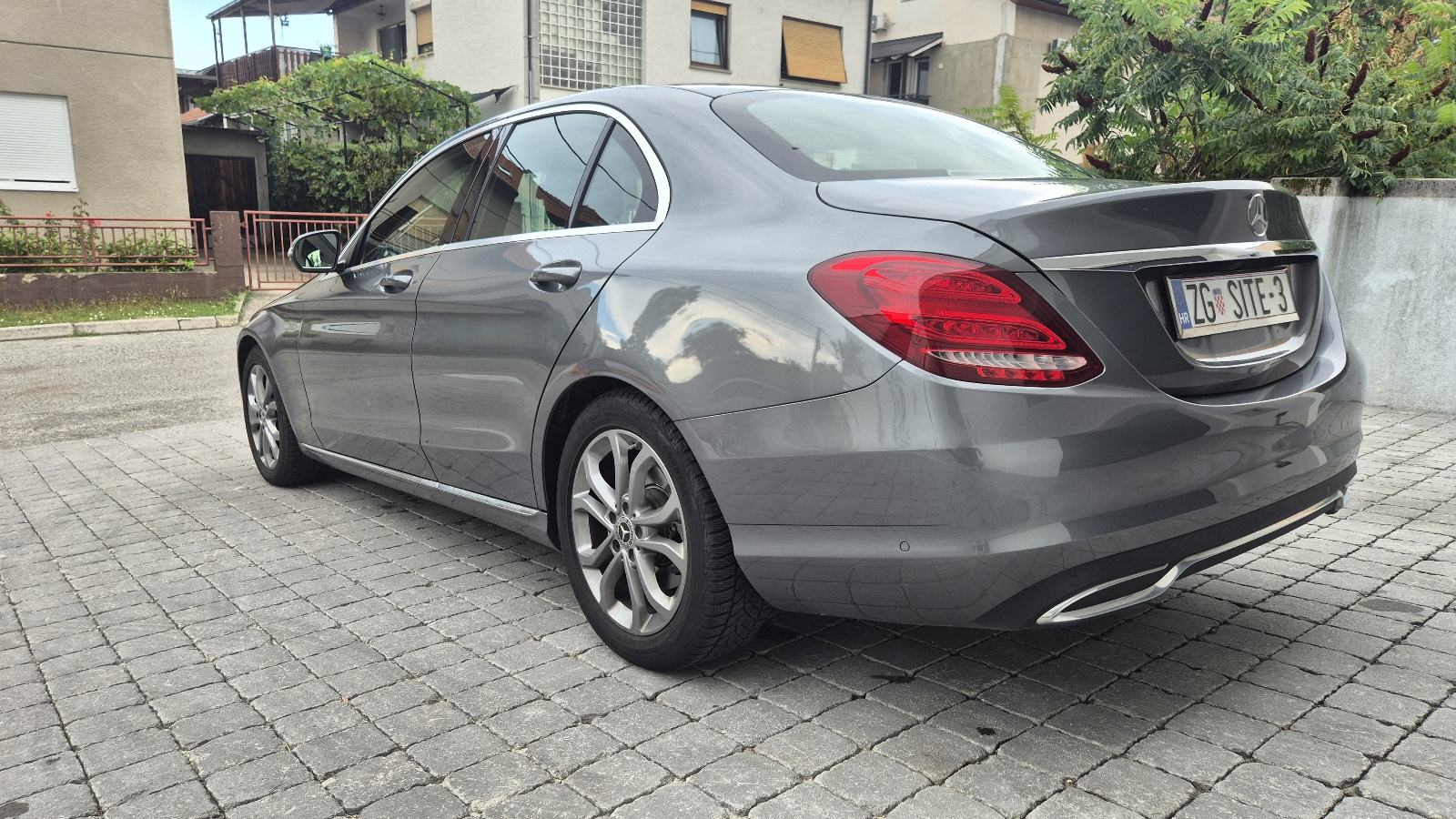 Mercedes-Benz C-klasa 220 D automatik!AVANTGARD!KUPLJEN U RH!NIJE UVOZ, fotografija 14