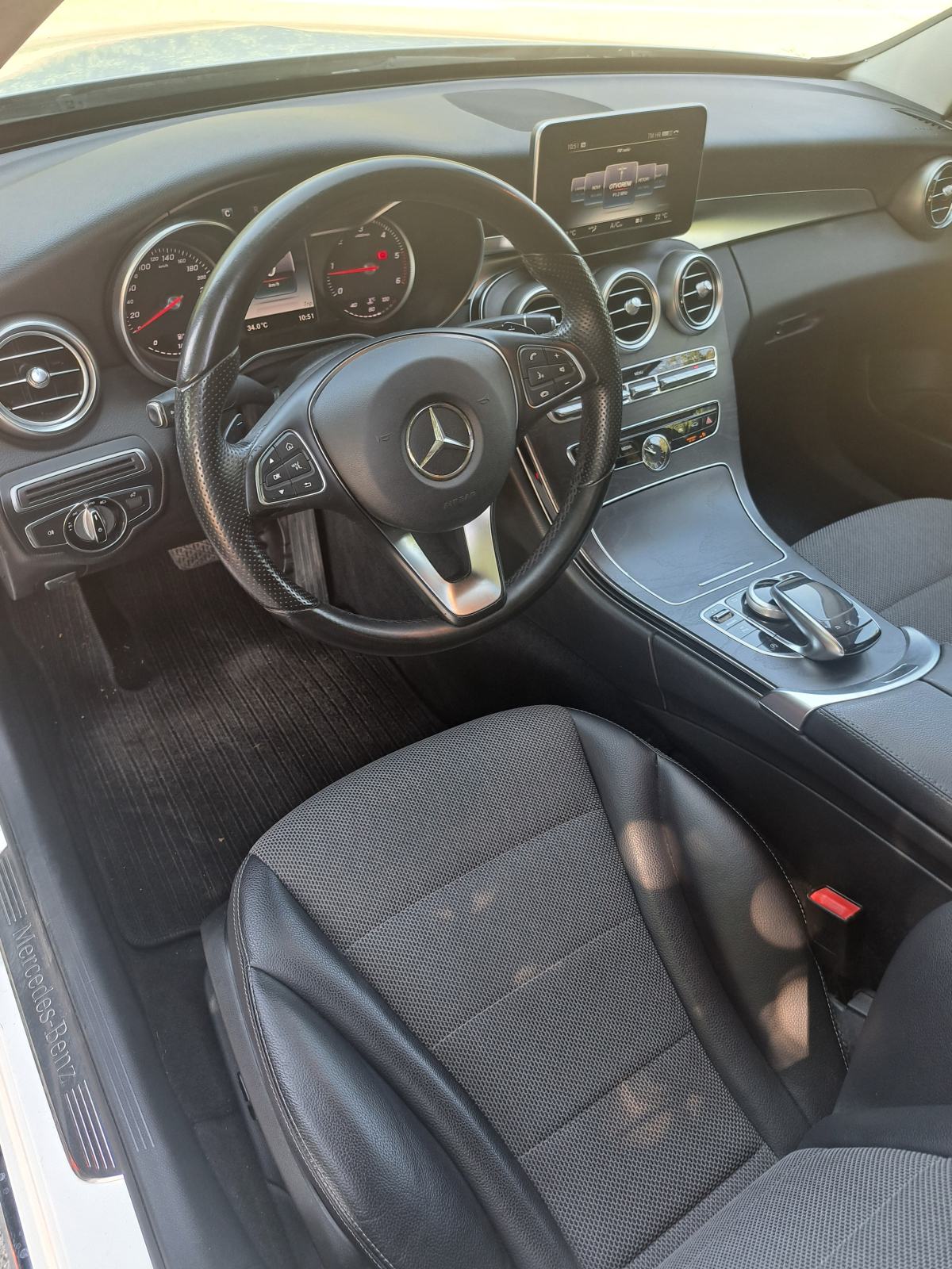 Mercedes-Benz C-klasa 220 D automatik LED SVIJETLA-AVANTGART, fotografija 5