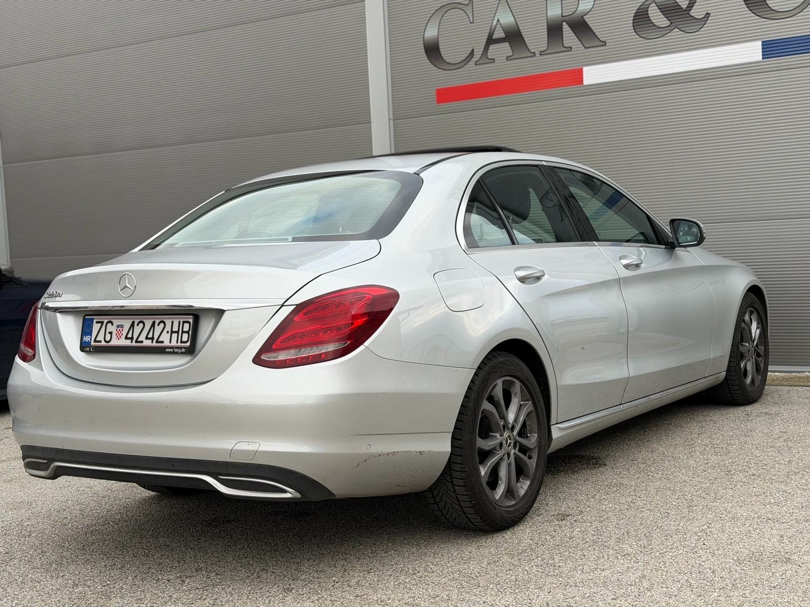 Mercedes-Benz C-klasa 220 D automatik, fotografija 6