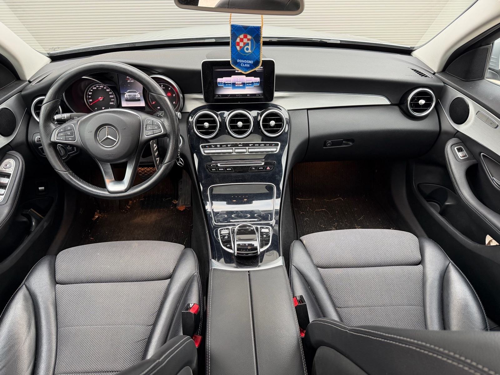 Mercedes-Benz C-klasa 220 D automatik, fotografija 8