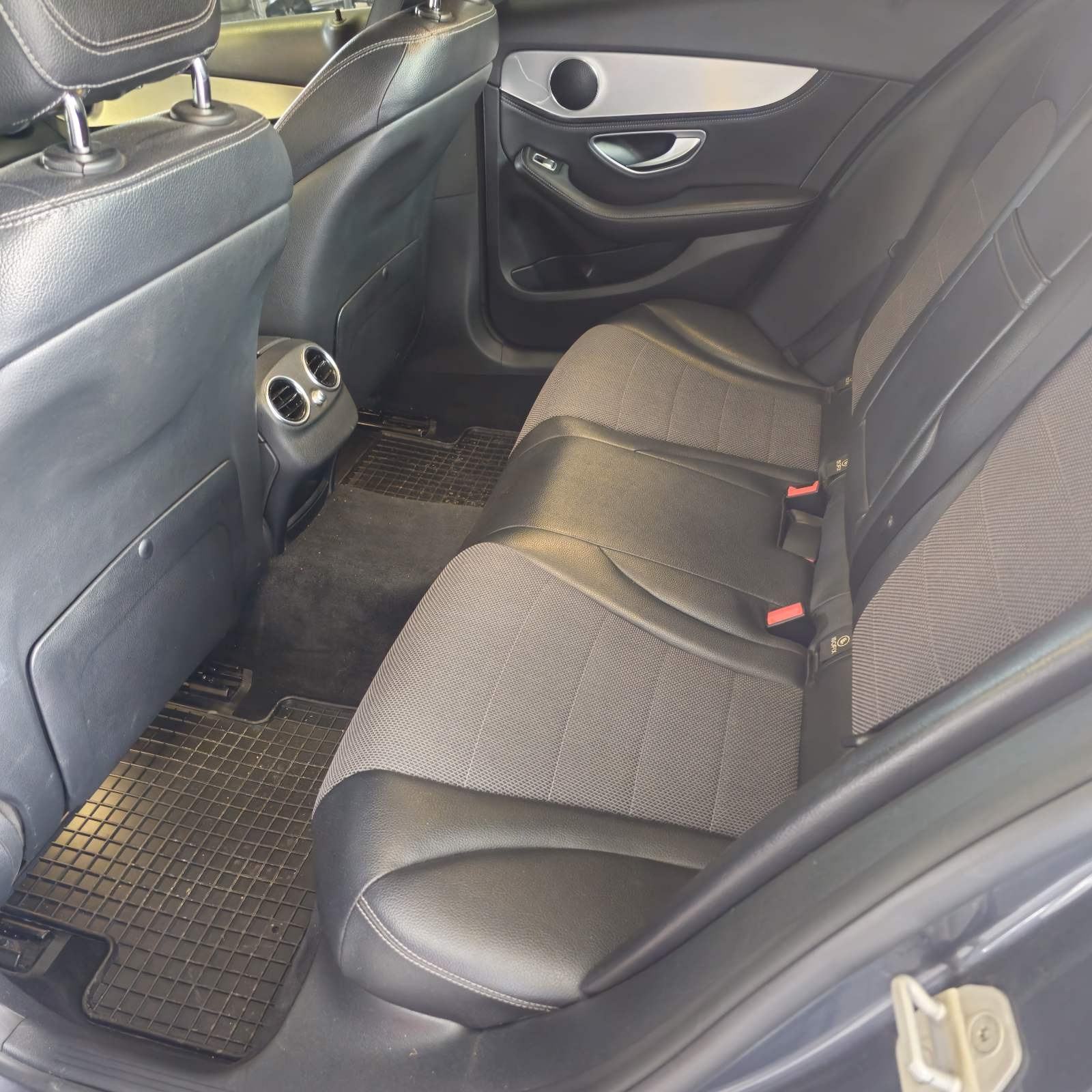 Mercedes-Benz C-klasa 220 D automatik, fotografija 8