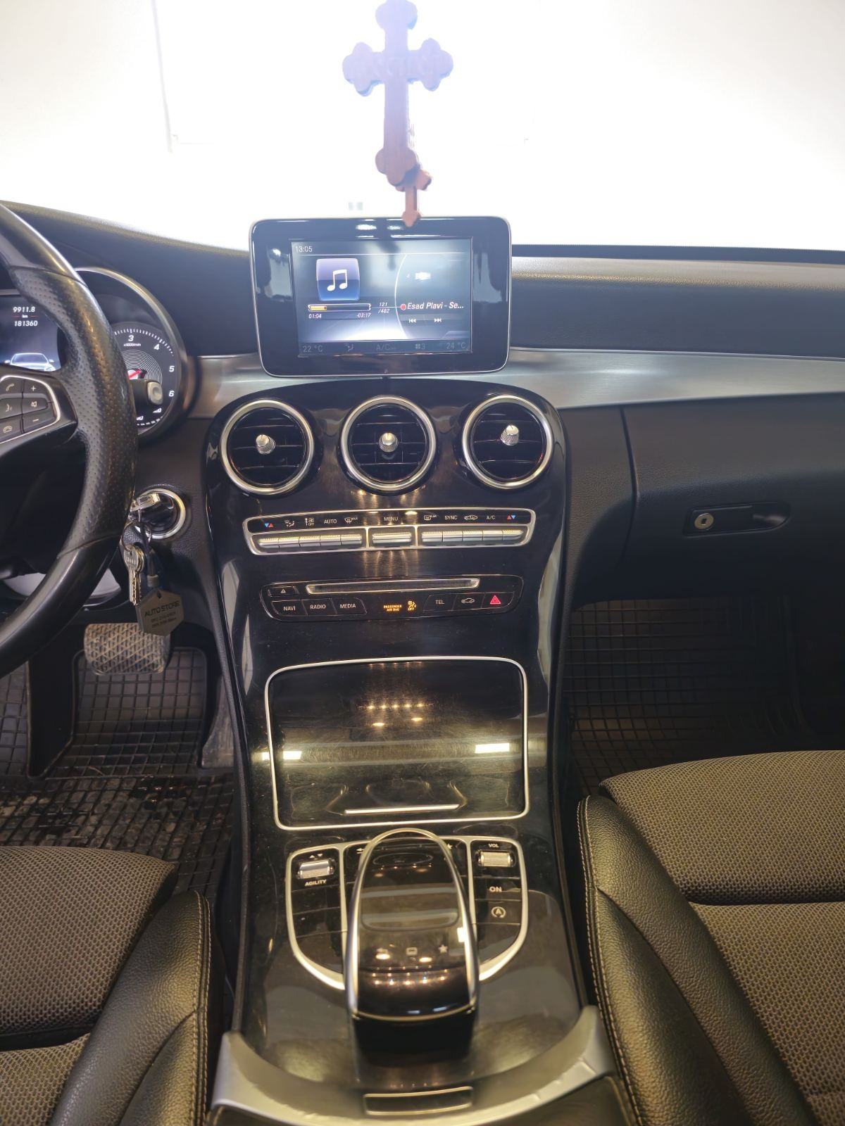 Mercedes-Benz C-klasa 220 D automatik, fotografija 10